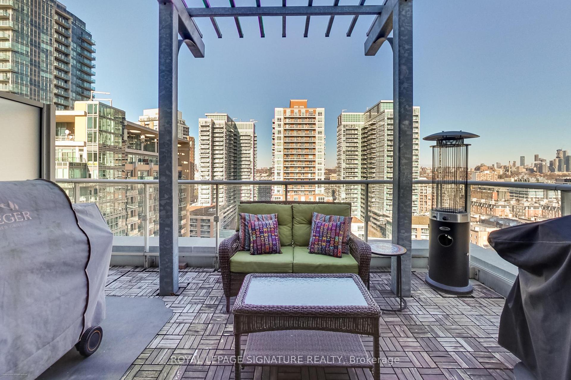 3 Bedrooms Condo at 75 East Liberty, Toronto For sale