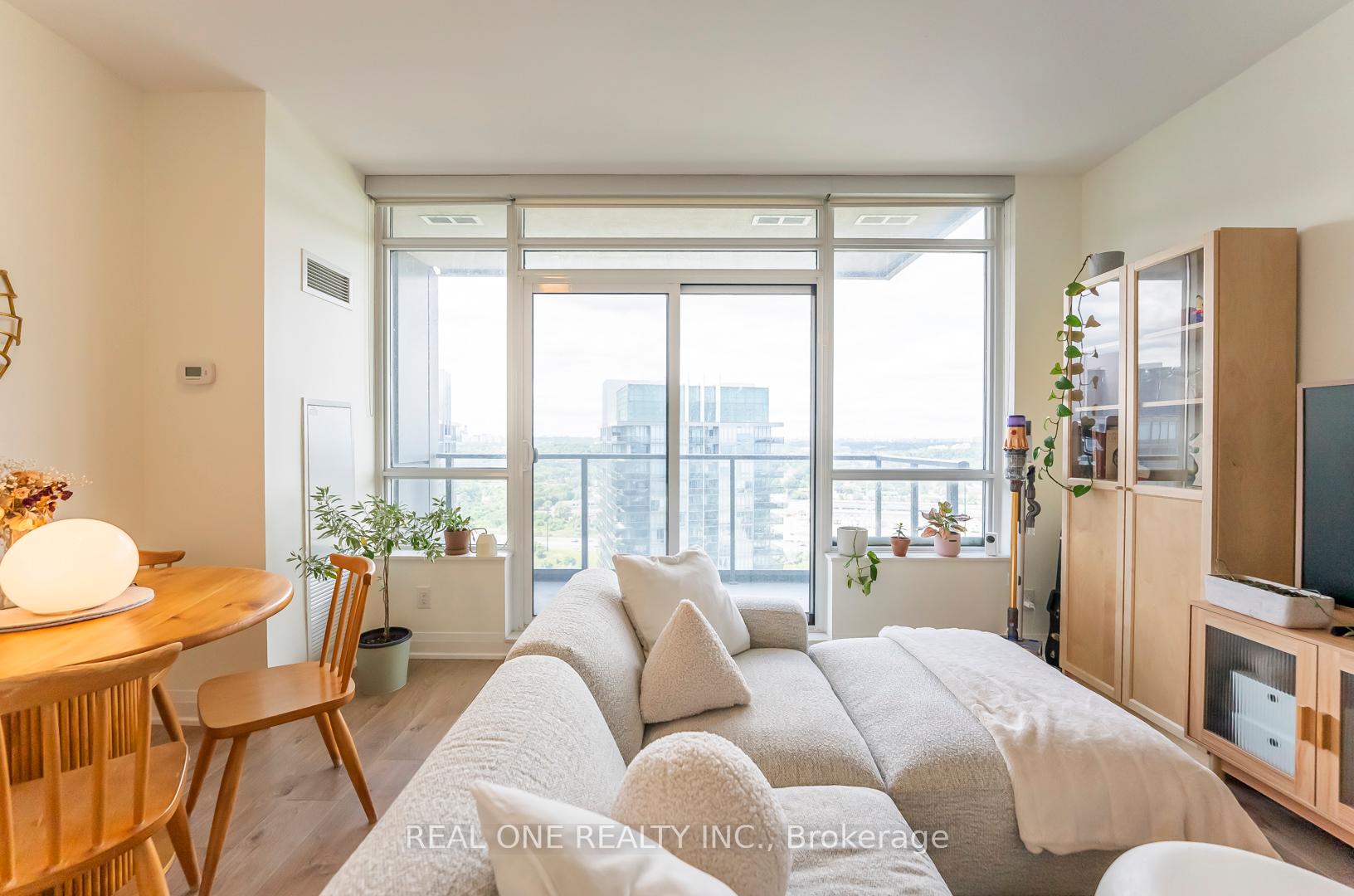 1 Bedroom Condo at 36 Park Lawn, Toronto For sale