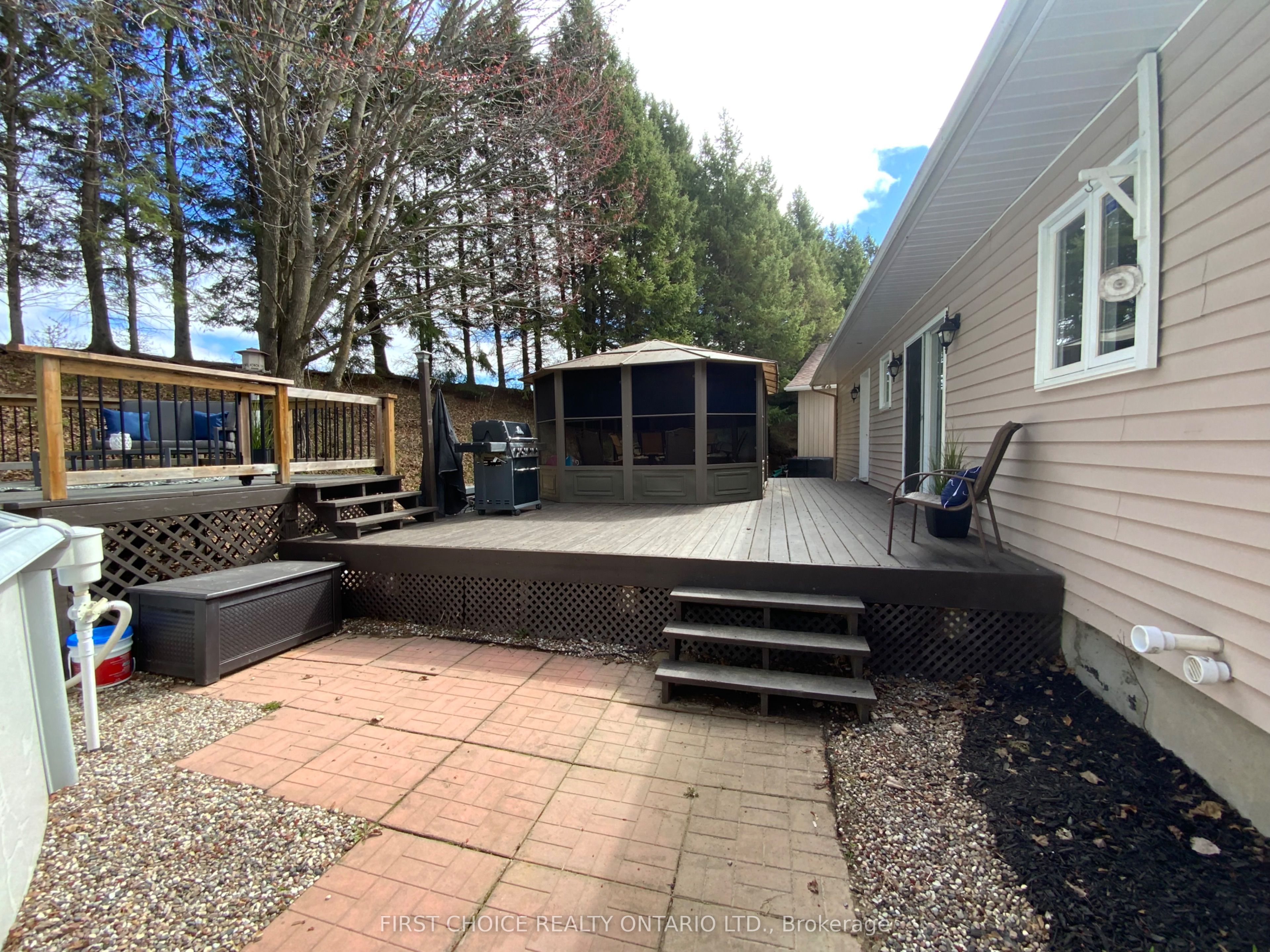 1211 Lacroix Road