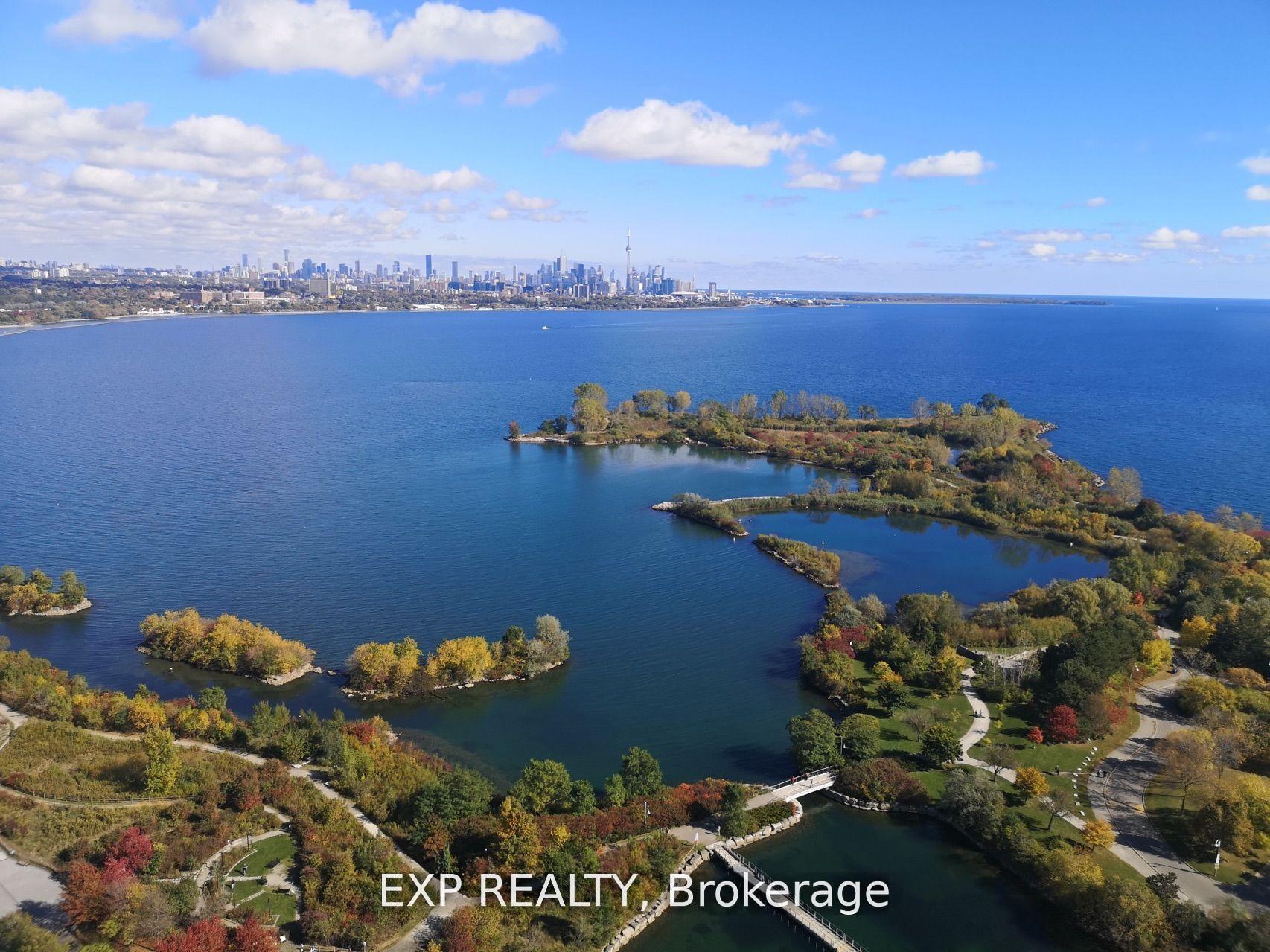 2 Bedrooms Condo at 20 Shore Breeze, Toronto For sale
