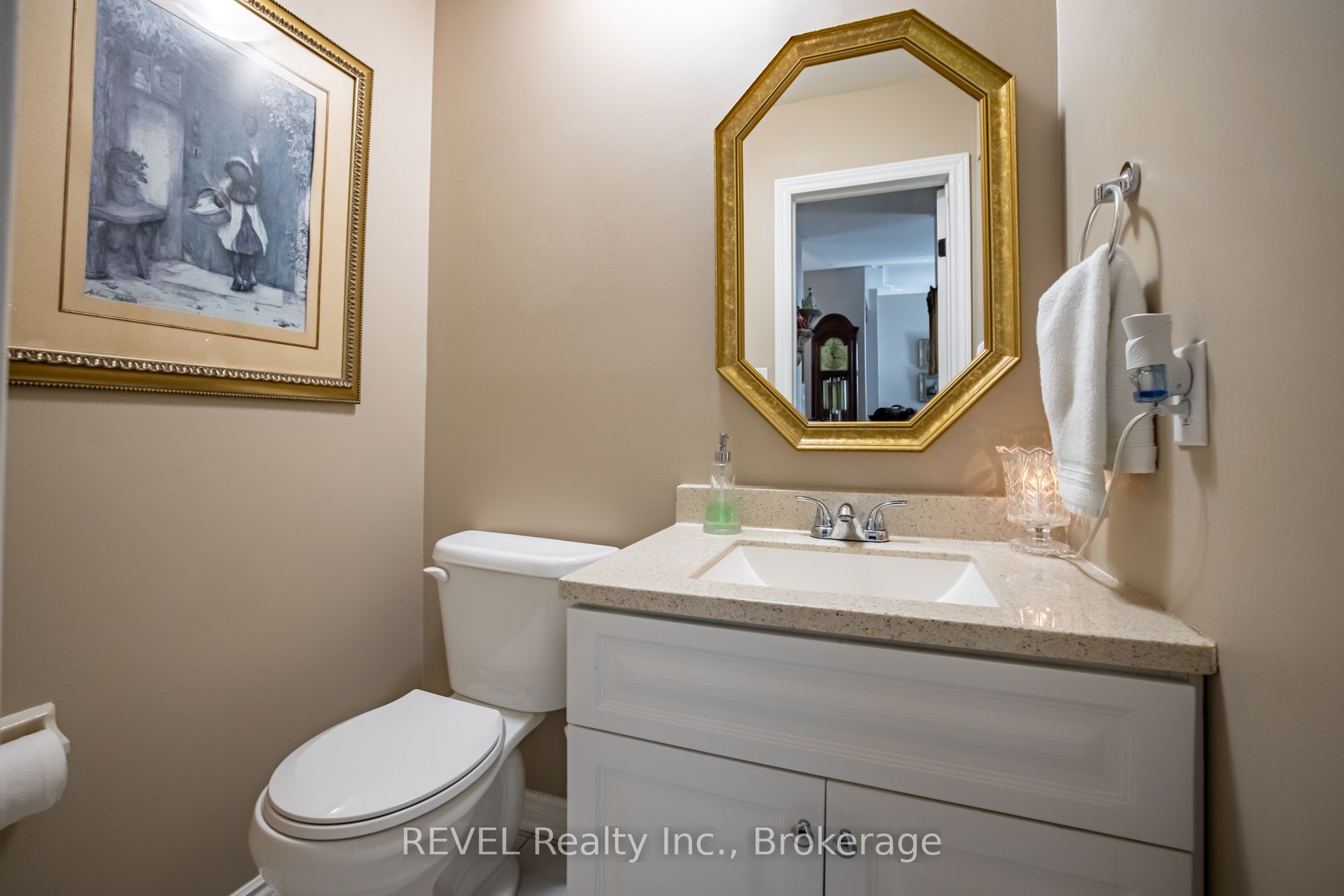 409 Vine Street, #12
