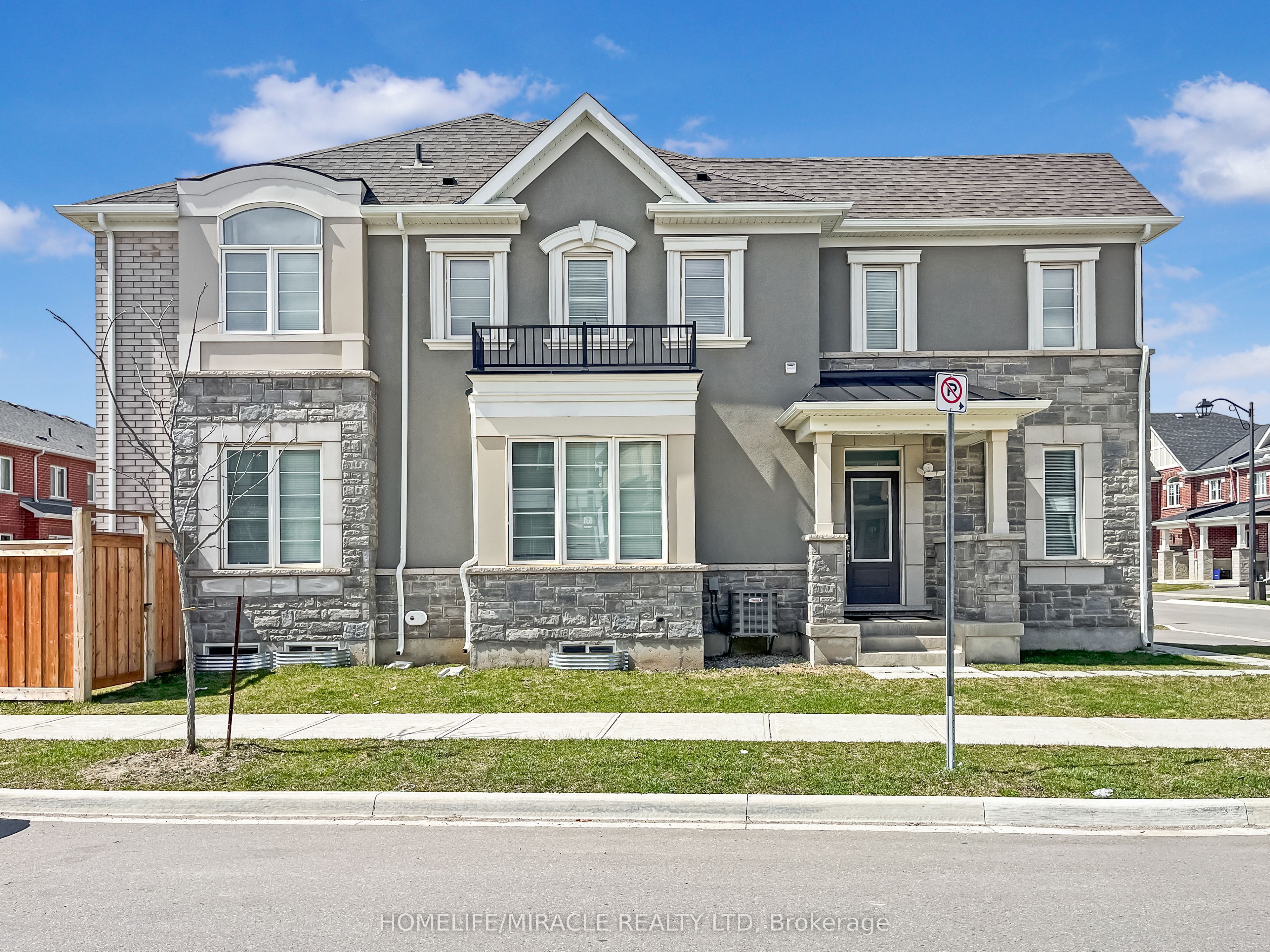 1270 Redbud Garden, Milton, ON L9E 1R8