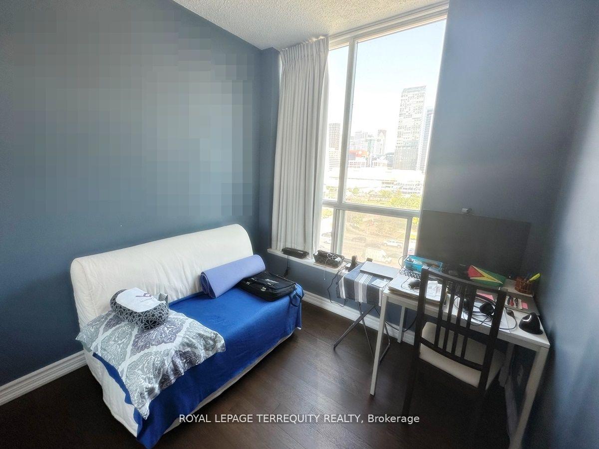 2 Bedrooms Condo at 228 Queens,  Toronto For sale