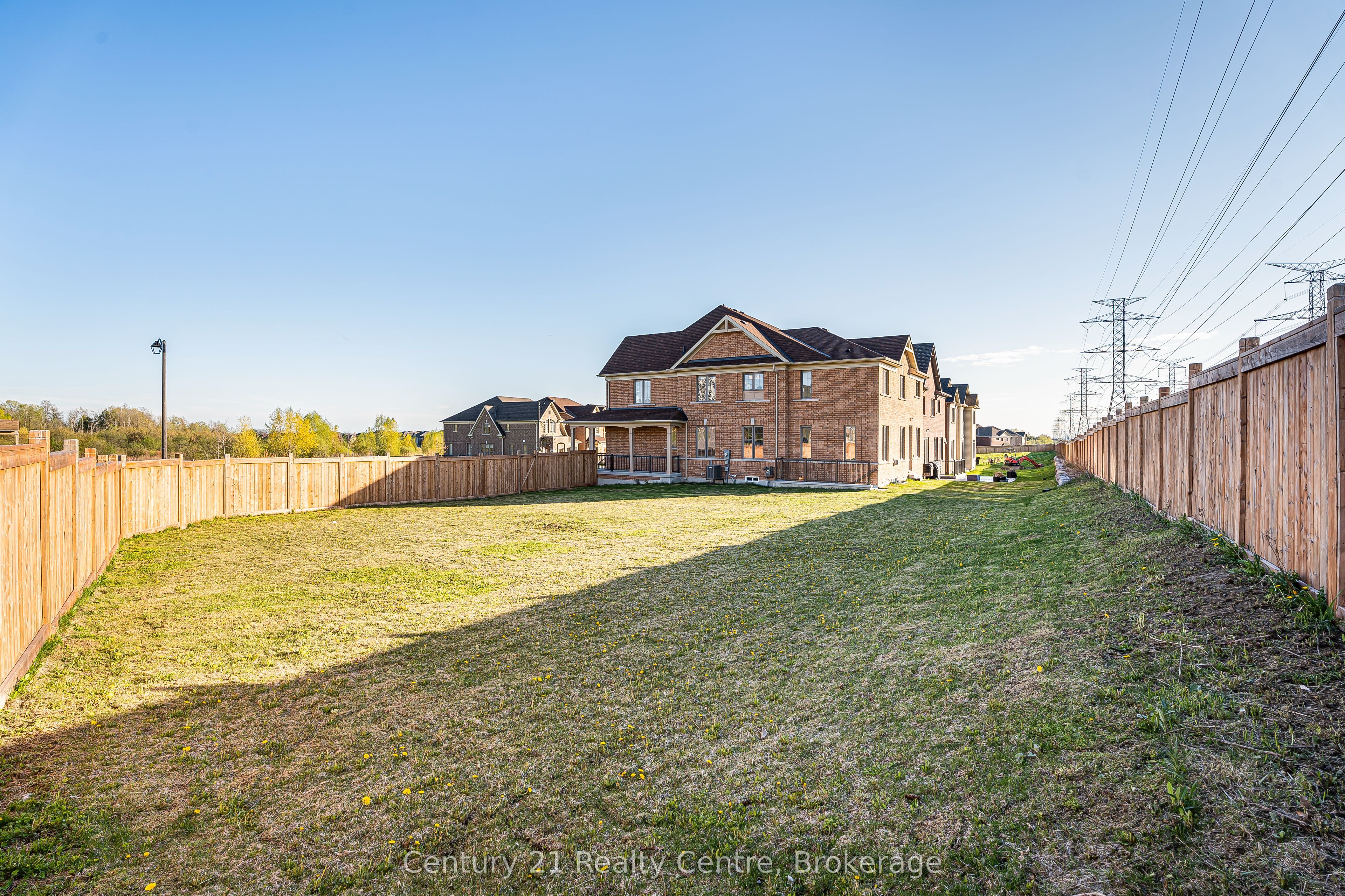 280 Windfields Farm Drive W