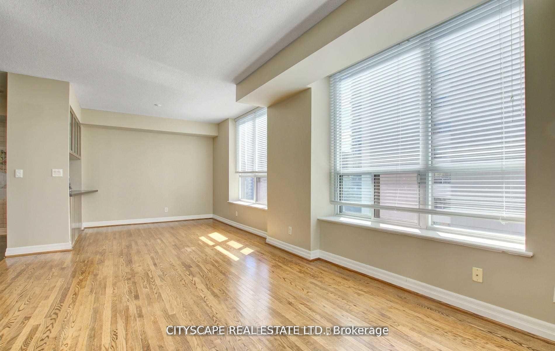 70 Alexander Street, #802