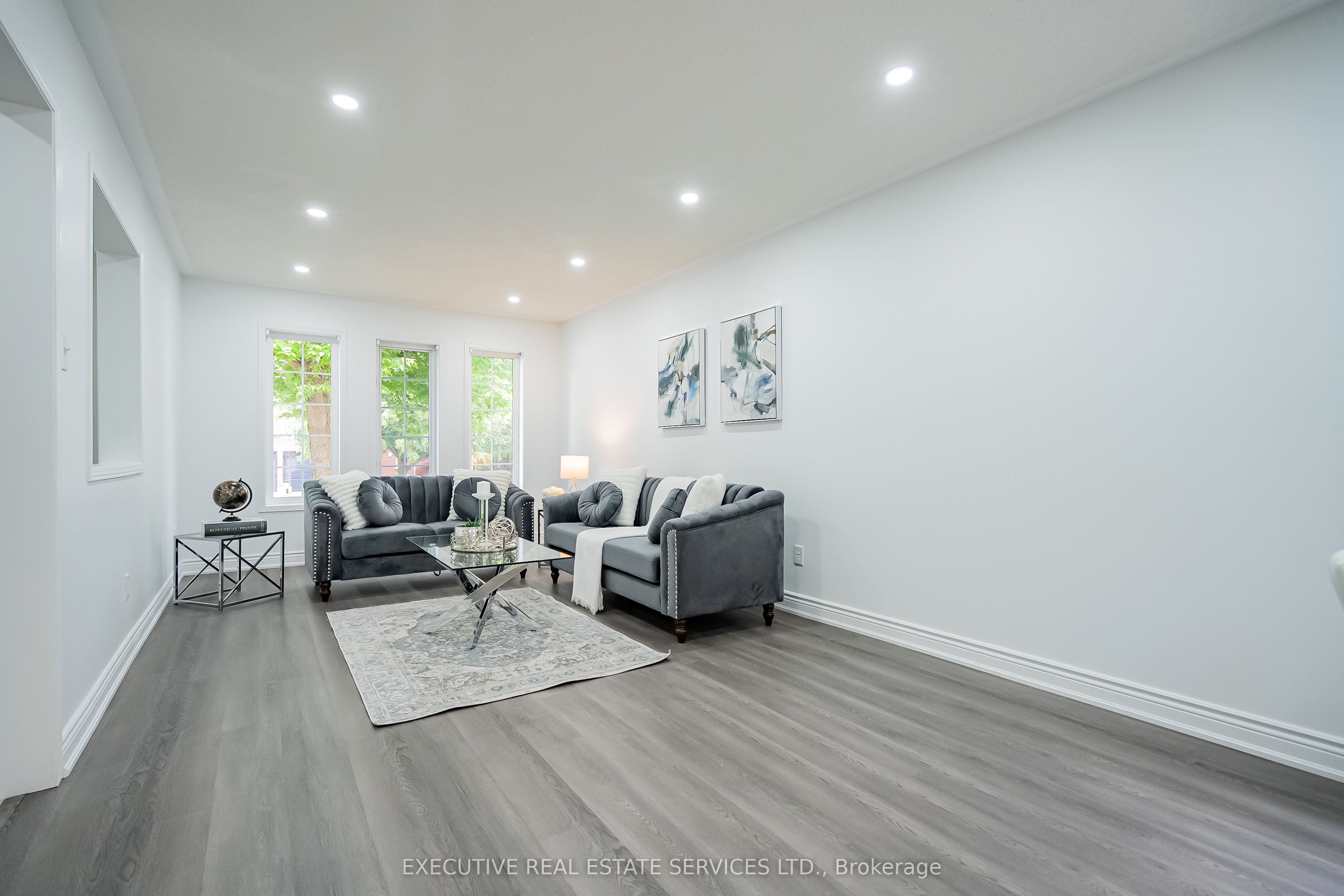 54 Woodvalley Drive