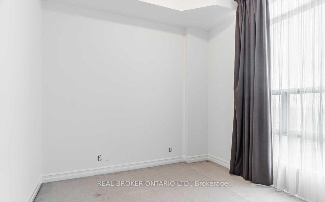 3 Bedrooms Condo at 33 Elm, Mississauga For sale