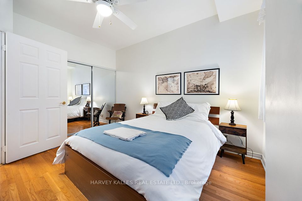 135 Maitland Street W 205