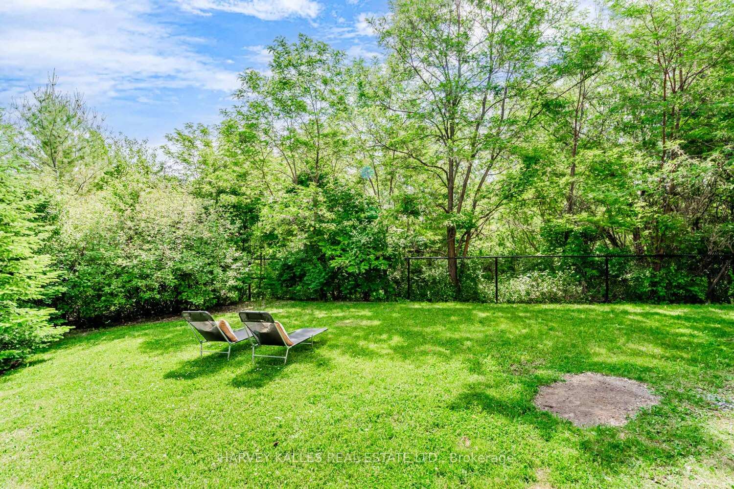 27 Rock Elm Court