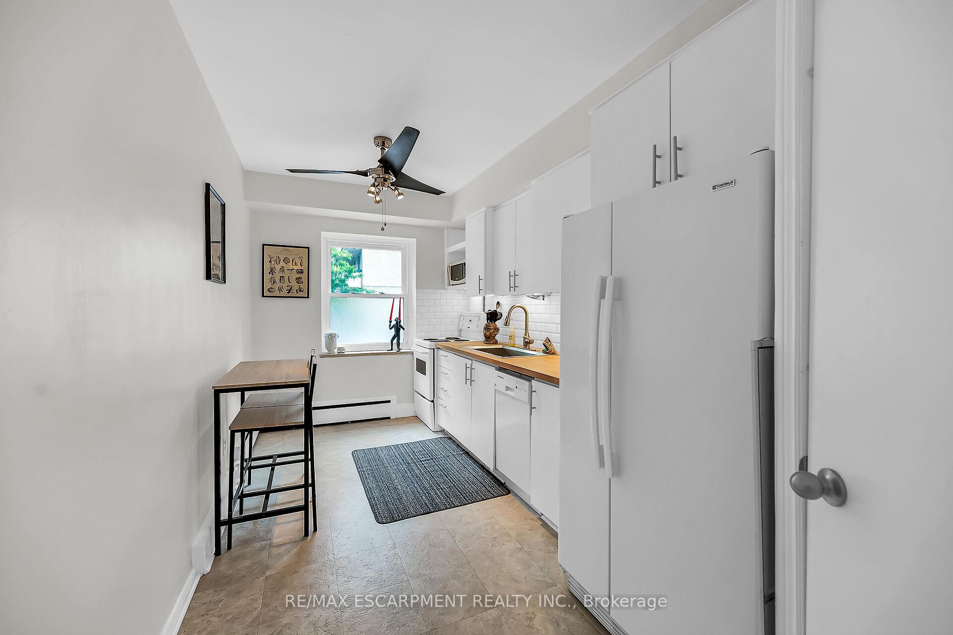 1 Bedroom Co-op at 40 Robinson, Hamilton For sale
