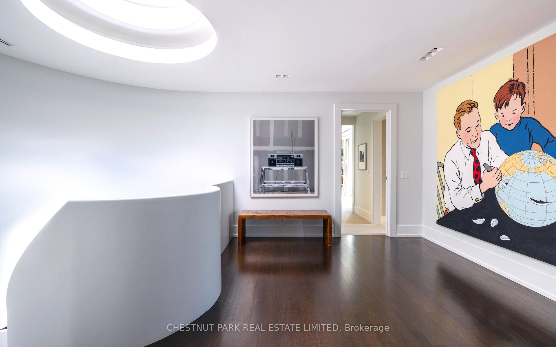 3 Bedrooms Condo at 33 Jackes,  Toronto For sale