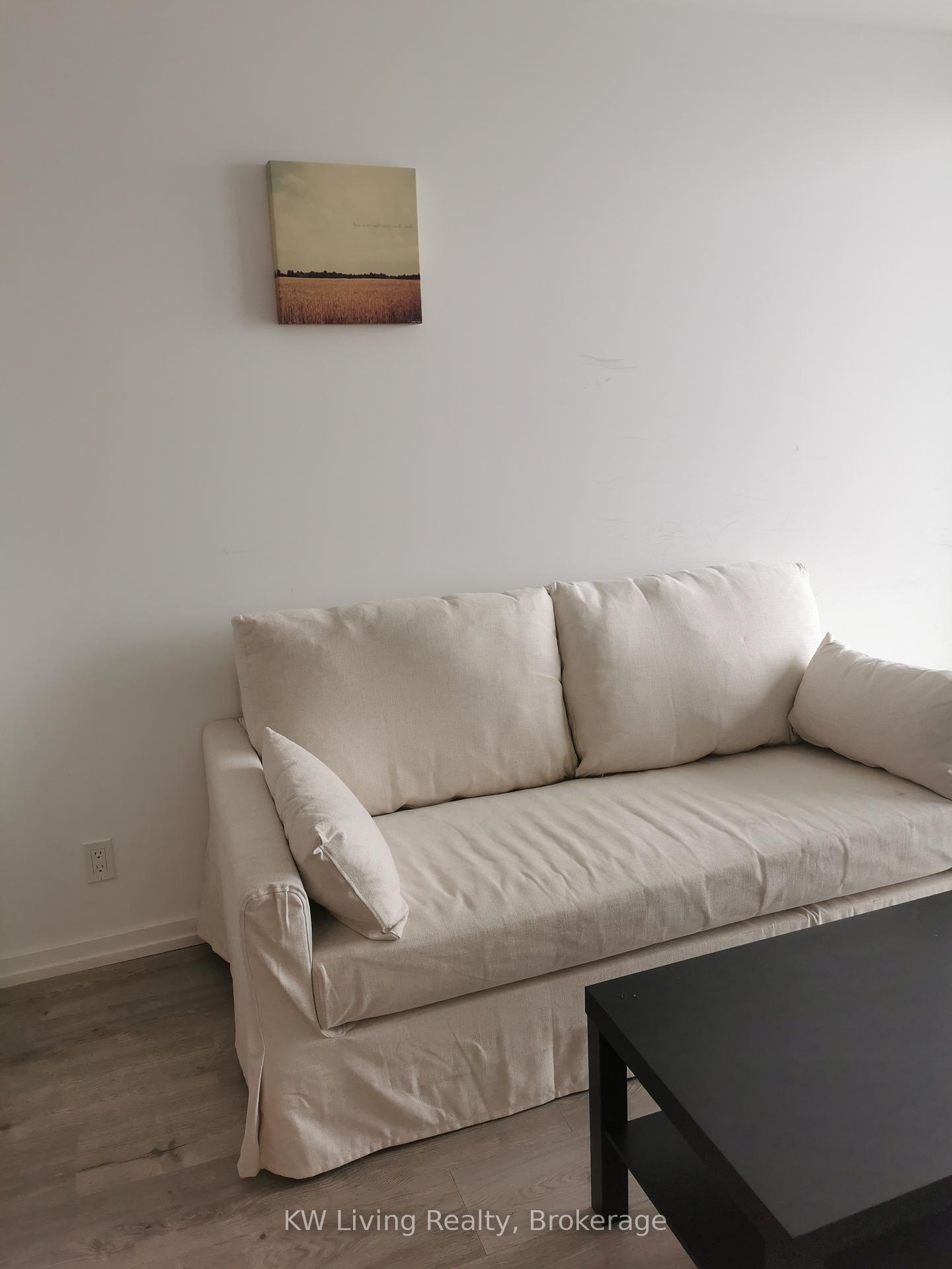 1 Bedroom Condo at 1000 Portage,  Vaughan For sale