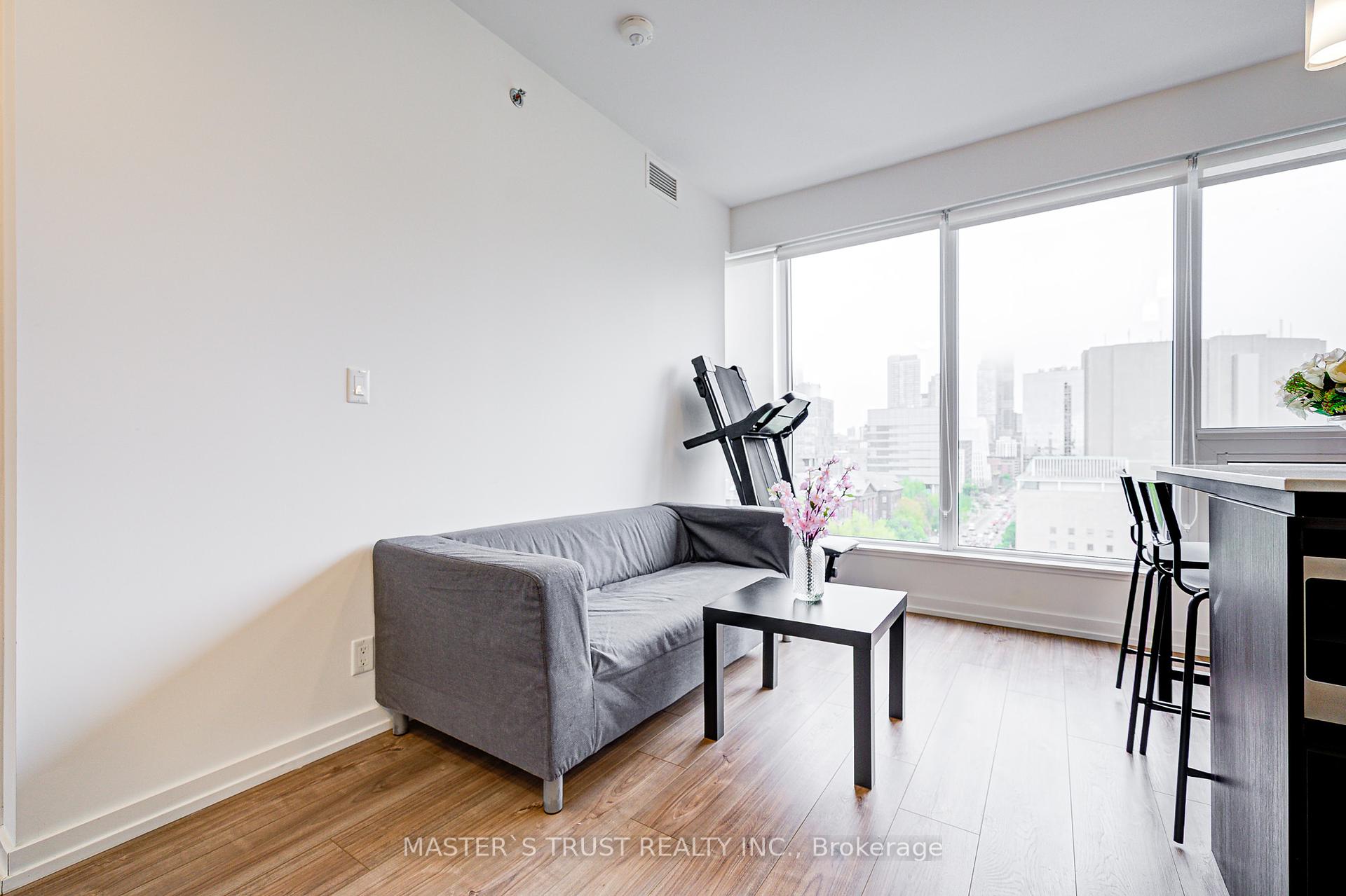 2 Bedrooms Condo at 203 College, Toronto For sale