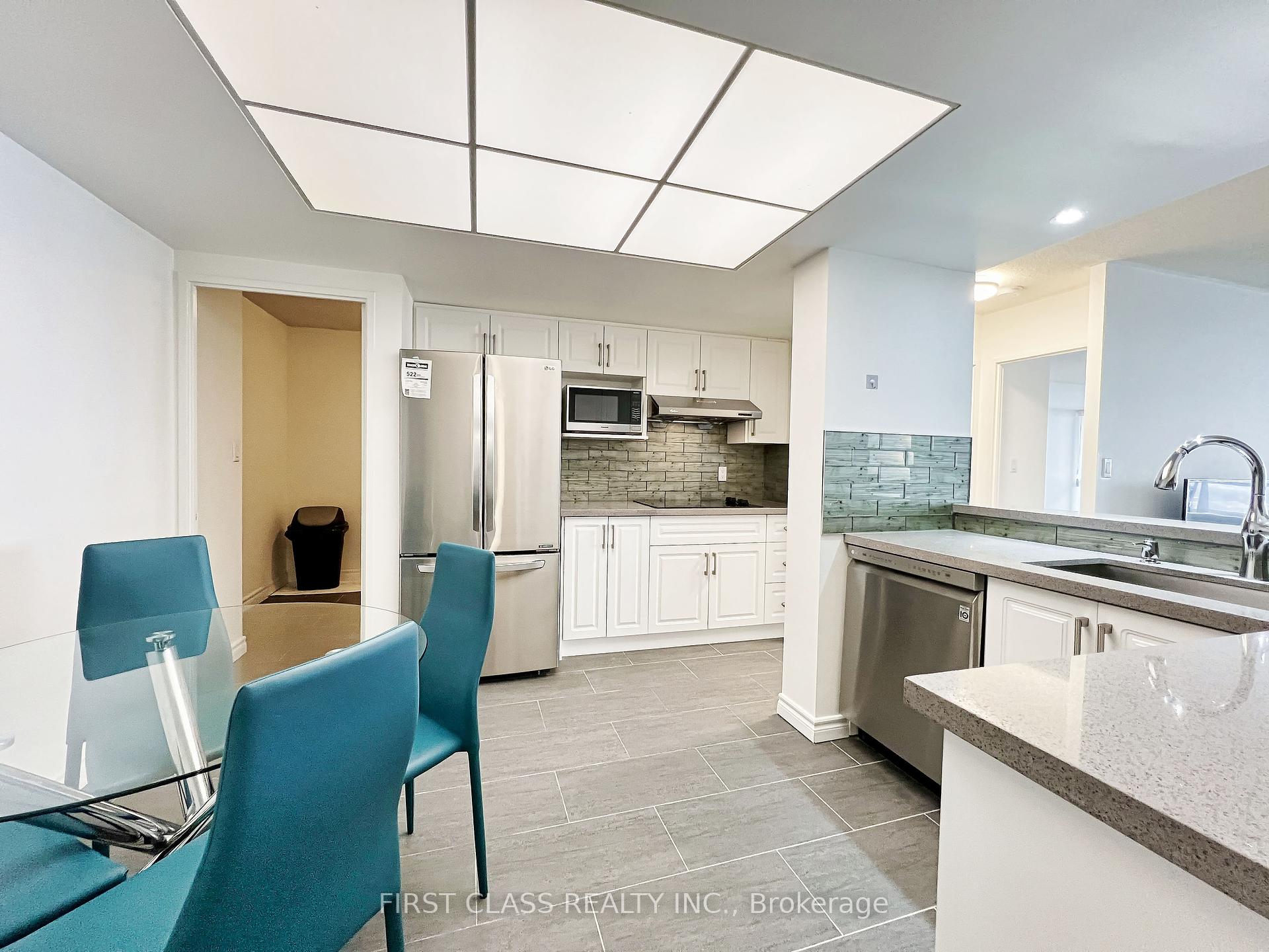 3 Bedrooms Condo at 275 Bamburgh, Toronto For sale