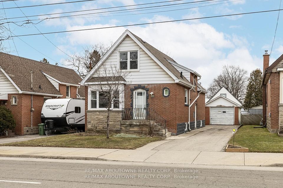 559 Upper Sherman Avenue