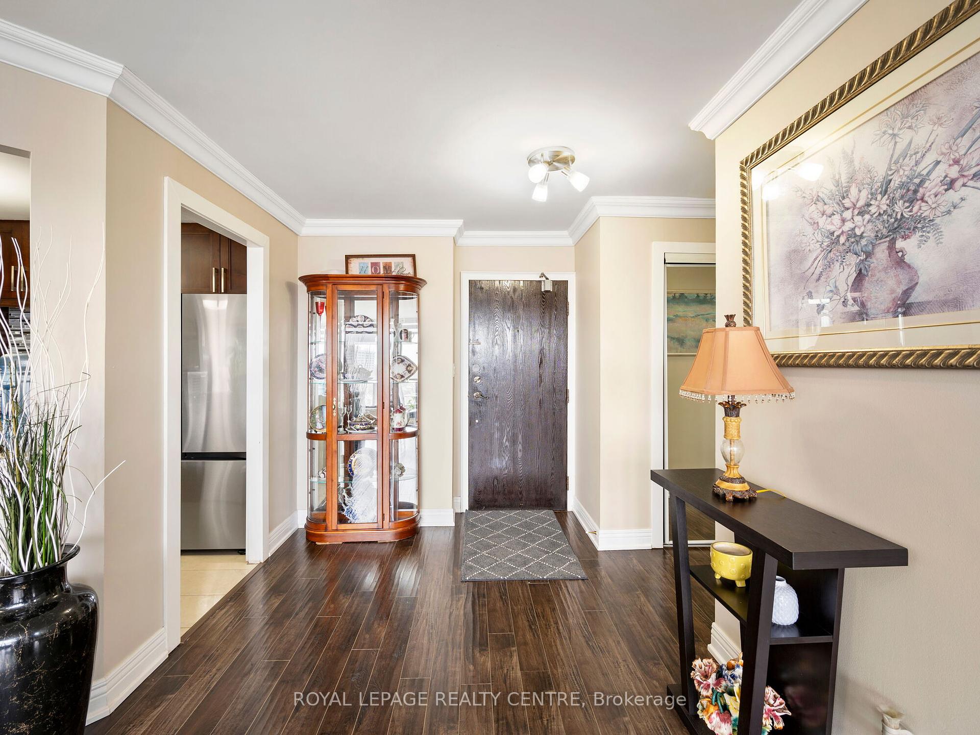#602 – 200 Robert Speck Parkway, Mississauga, ON L4Z 1S3