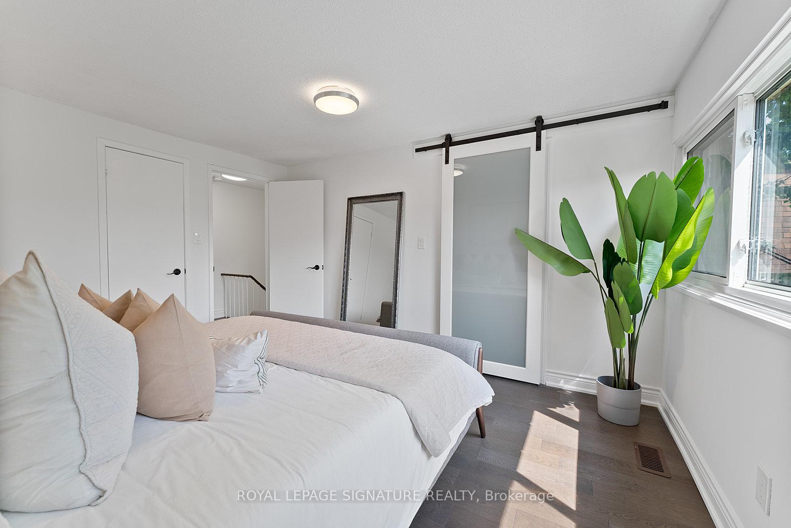 1 Bedroom Condo at 70 Jenny Wrenway, Toronto For sale