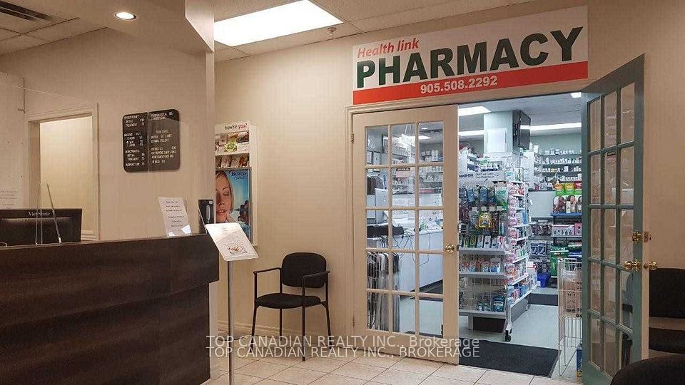 https://trreb-image.ampre.ca/DoZ_XkAgdHLLaZ72fV1BUzN7_ho0h41lvJWT0MBeRnM/rs:fit:960:960/wm:.5:so:0:50:.4/wmsh:10/wmt:PHNwYW4gZm9yZWdyb3VuZD0nd2hpdGUnIGZvbnQ9JzY4Jz5UT1AgQ0FOQURJQU4gUkVBTFRZIElOQy4sIEJyb2tlcmFnZTwvc3Bhbj4/L3RycmViL2xpc3RpbmdzLzQwLzU1Lzg2LzEyL3AvNjgzYmExMzgtNjcxMS00NTUyLWExZjktMGQ3NTcyNTRjNTA0LmpwZw.jpg