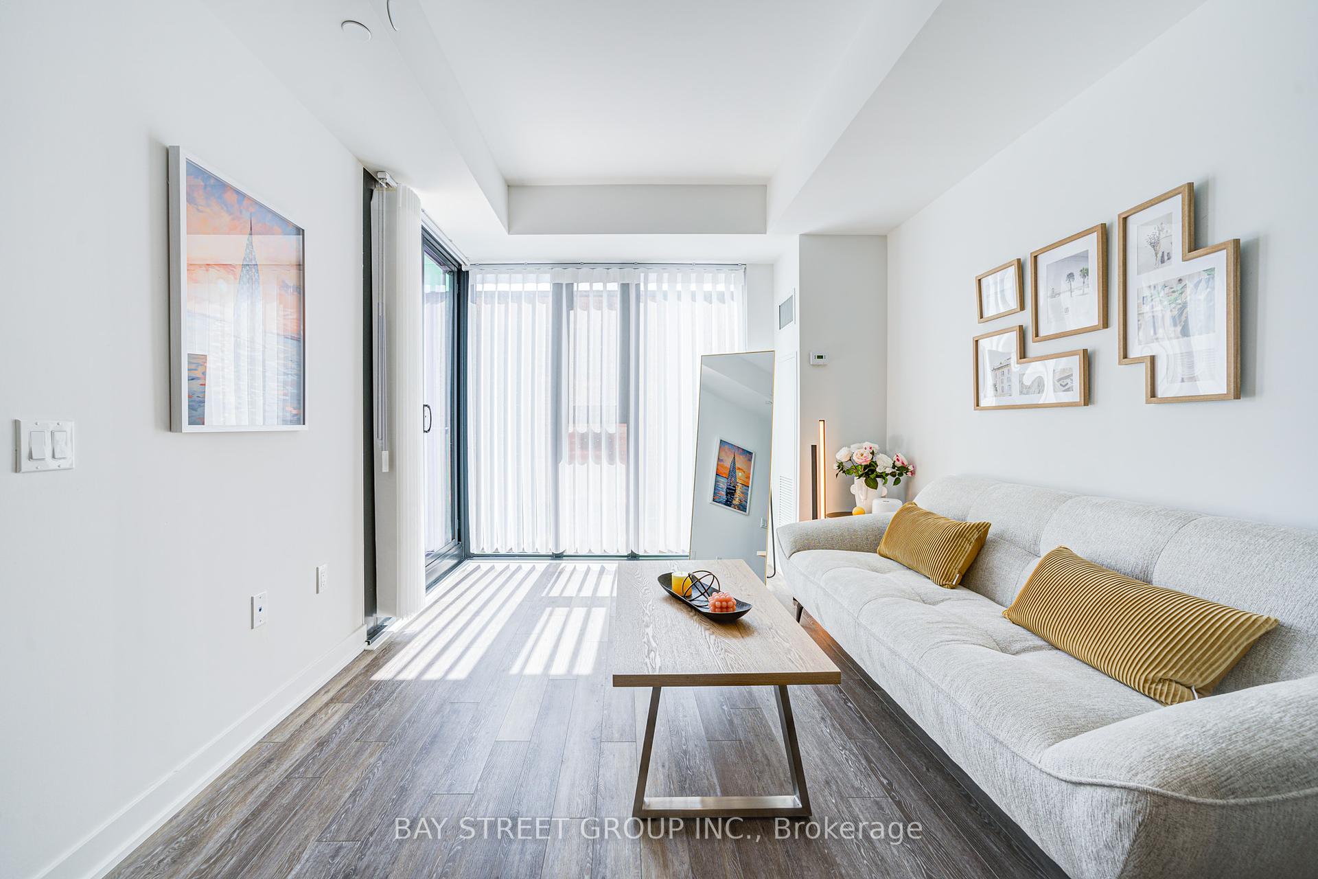2 Bedrooms Condo at 250 Lawrence, Toronto For sale