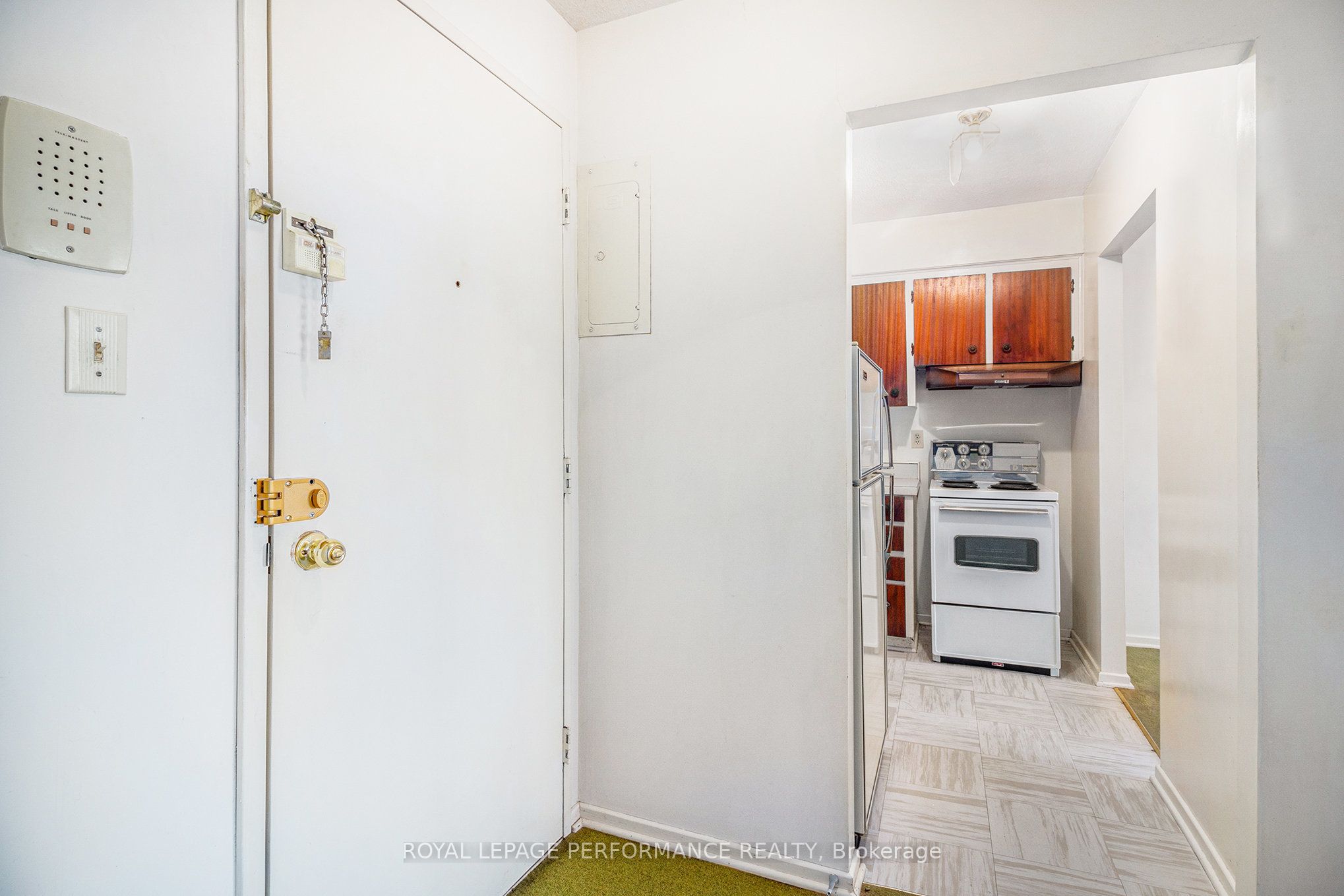 2044 Arrowsmith Drive, #204A