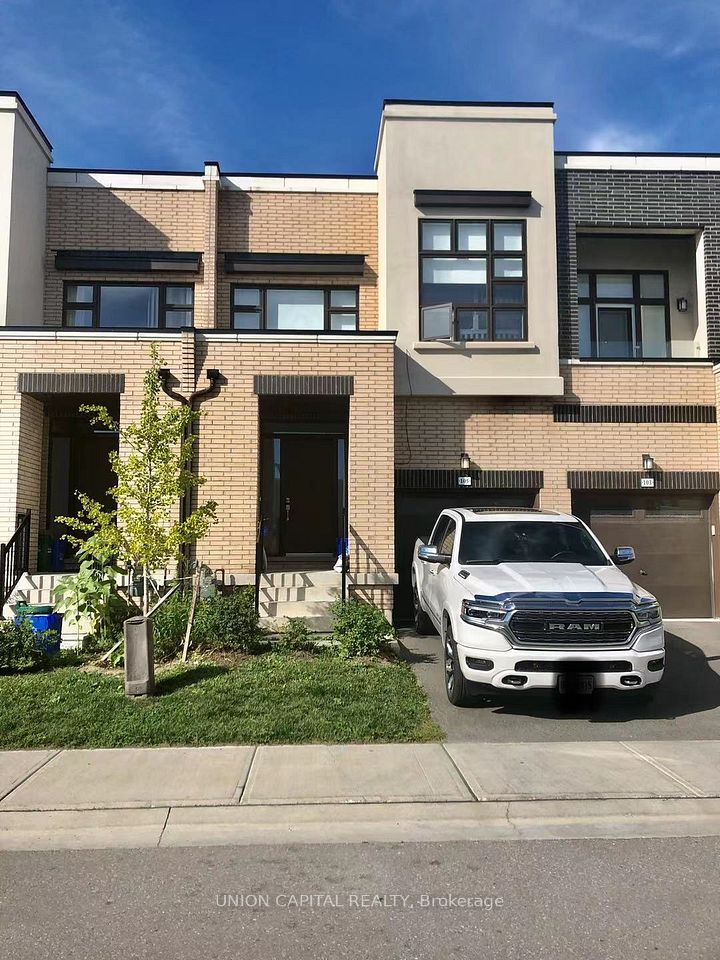 105 Causland Lane, Richmond Hill, ON L4S 0G5