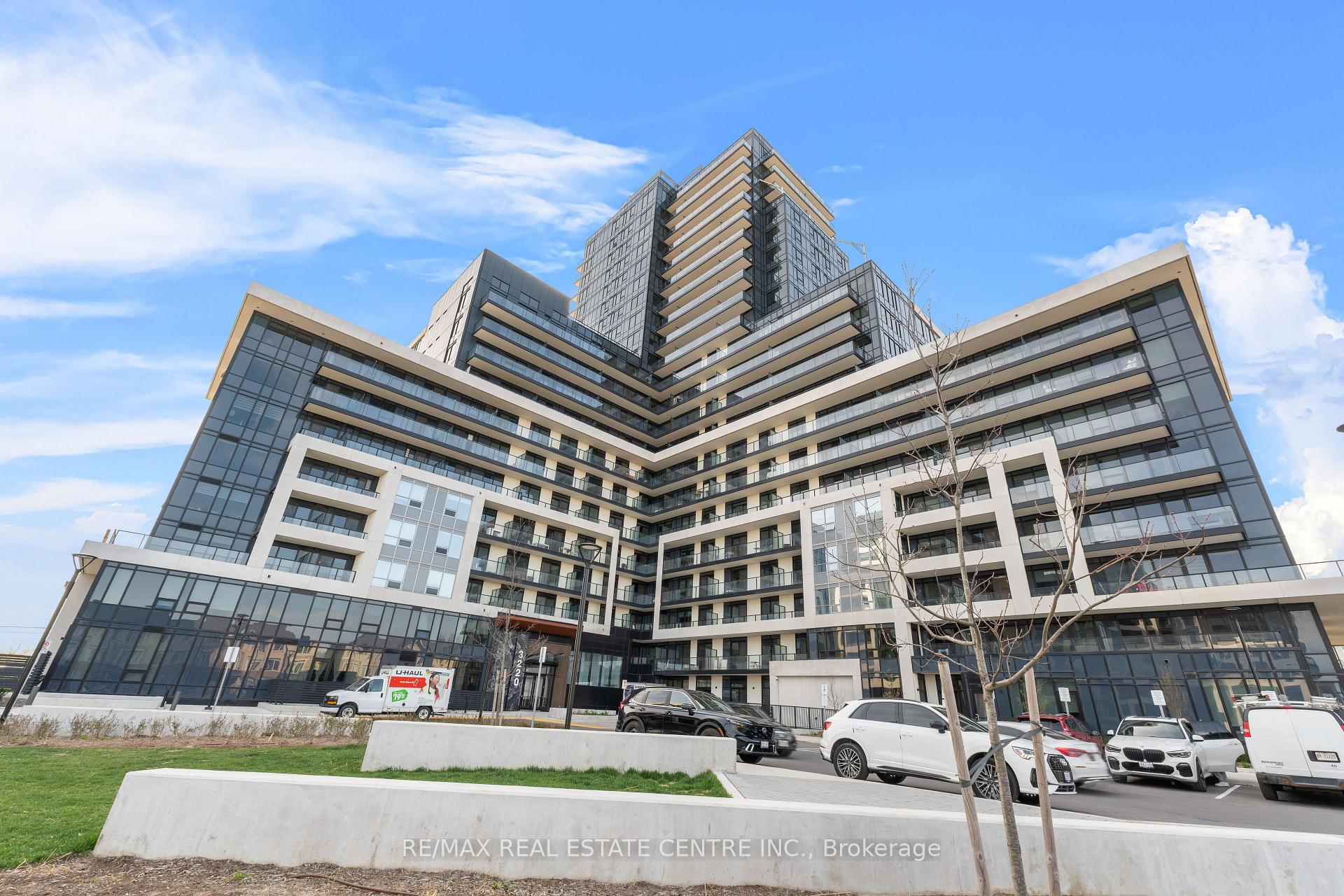 2 Bedrooms Condo at 3220 William Coltson, Oakville For sale