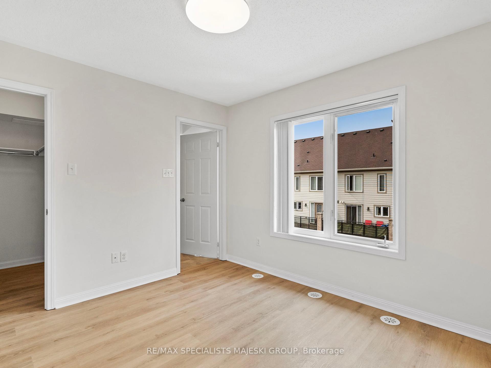 2 Bedrooms Condo at 2891 Rio, Mississauga For sale