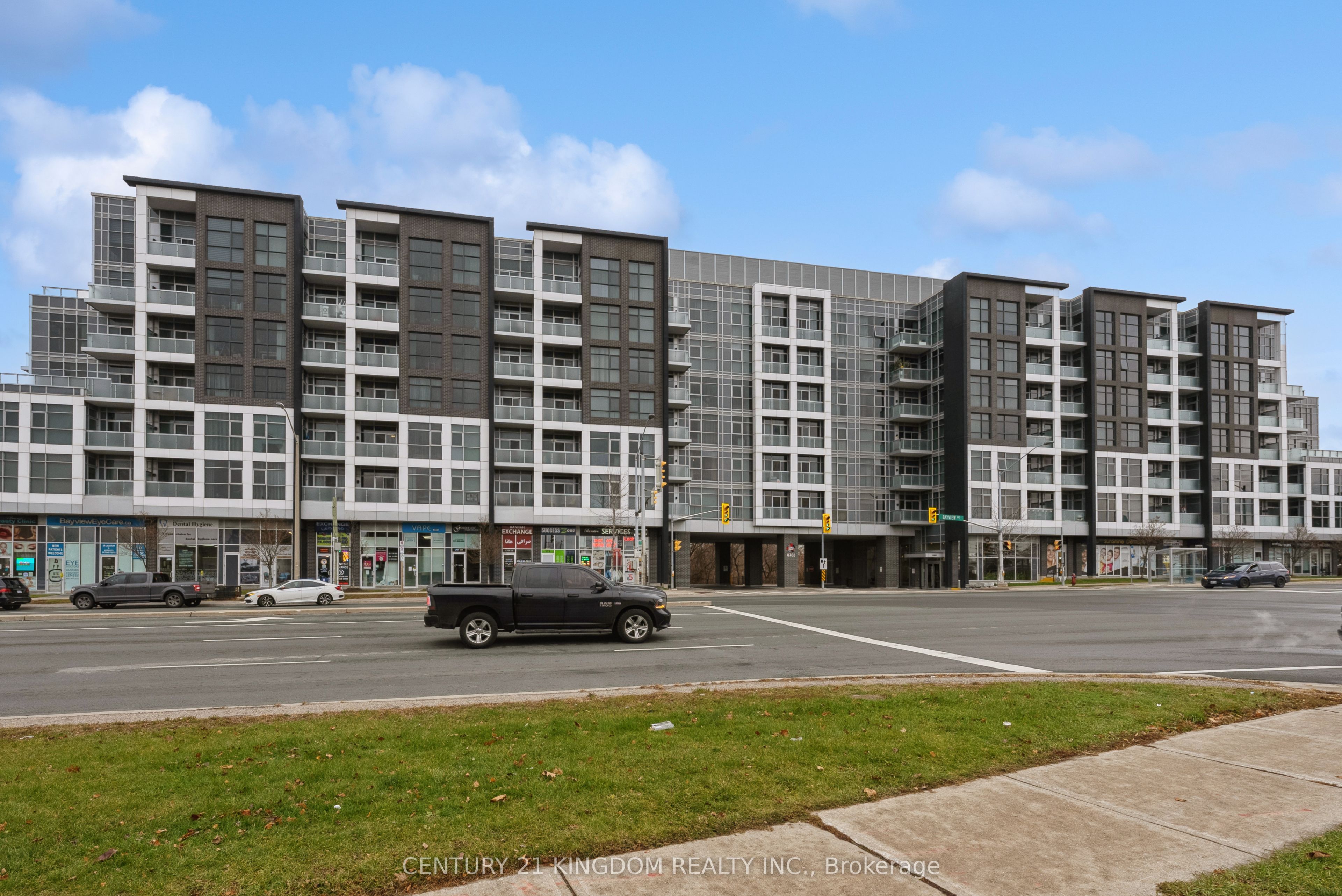 8763 bayview Avenue, #233
