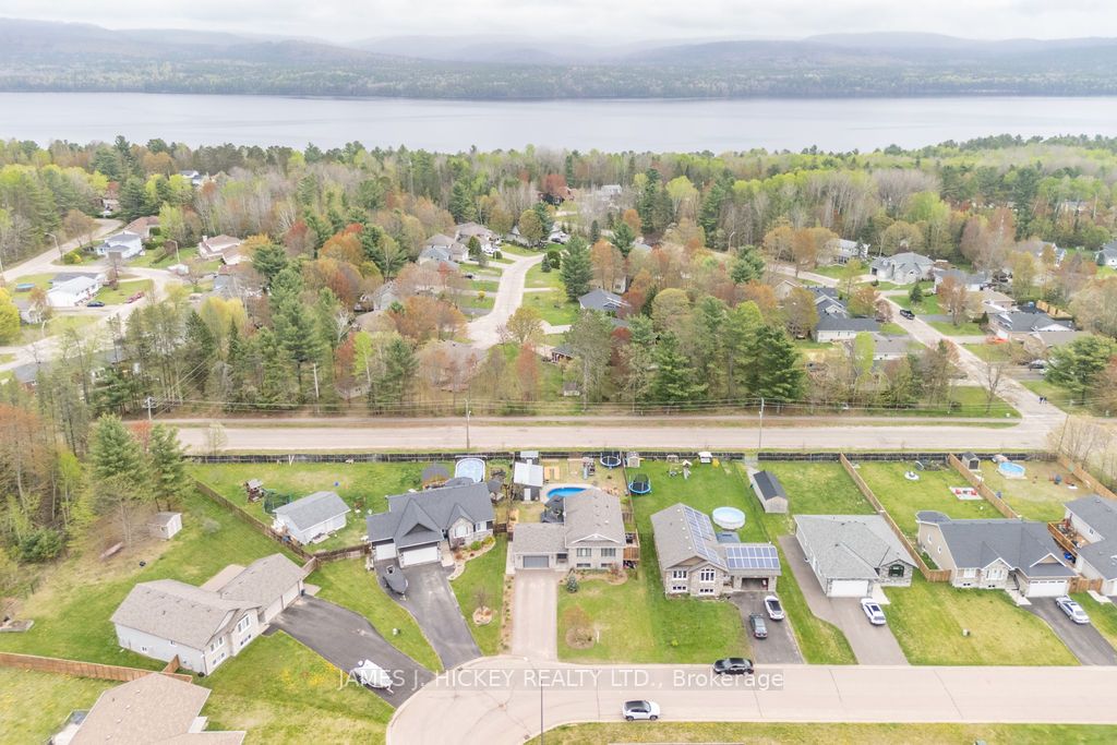 1010 Beatty Crescent