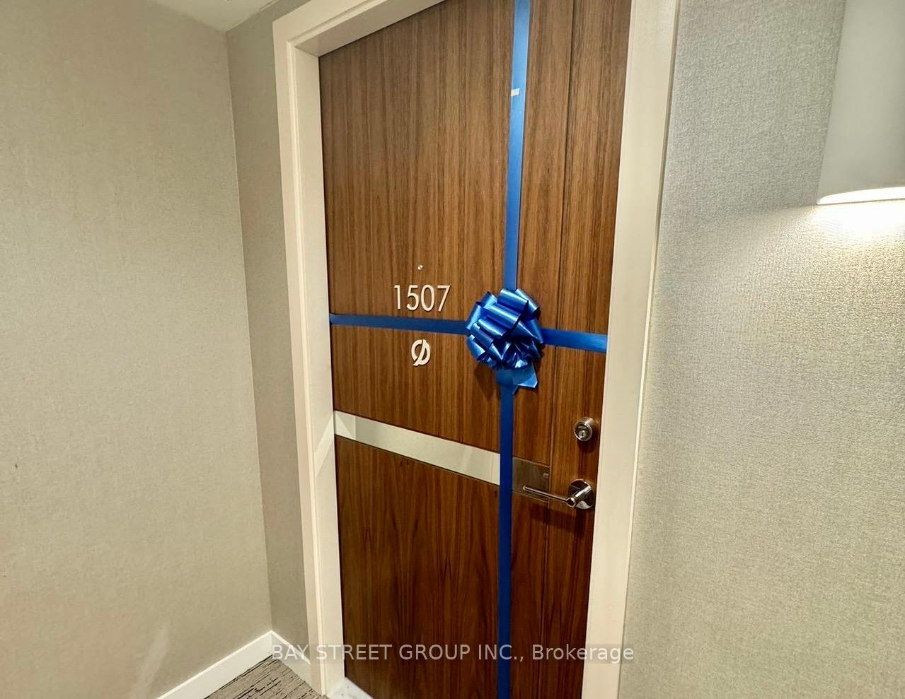 2 Bedrooms Condo at 27 McMahon, Toronto For sale
