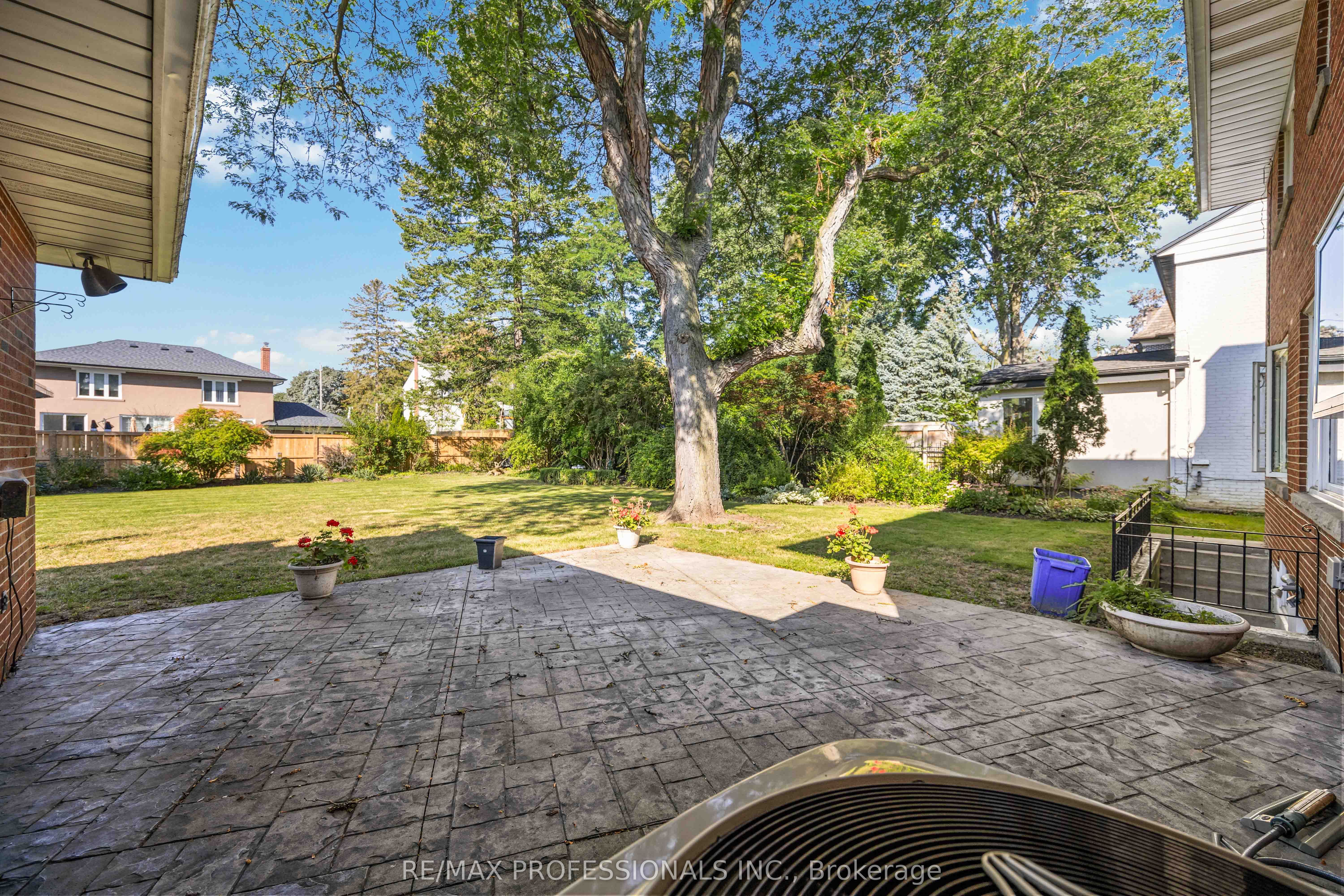 6 Ridgecross Road