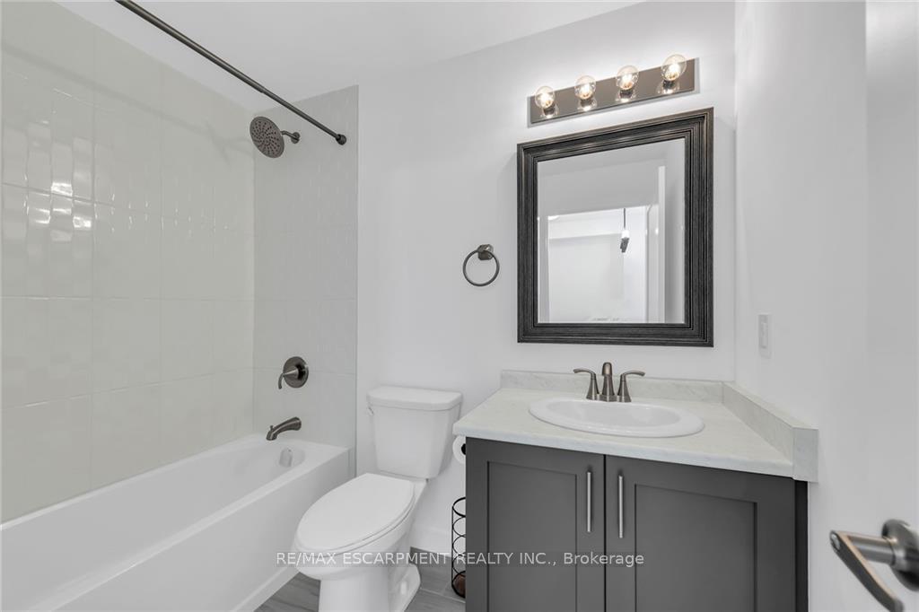 1 Bedroom Condo at 460 Dundas,  Hamilton For sale