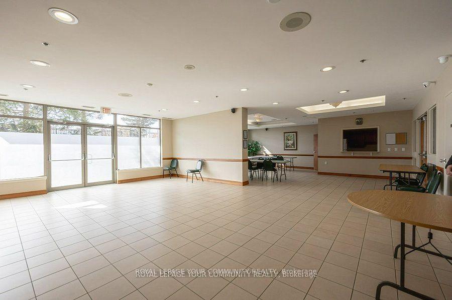 2 Bedrooms Condo at 2500 Rutherford, Vaughan For sale