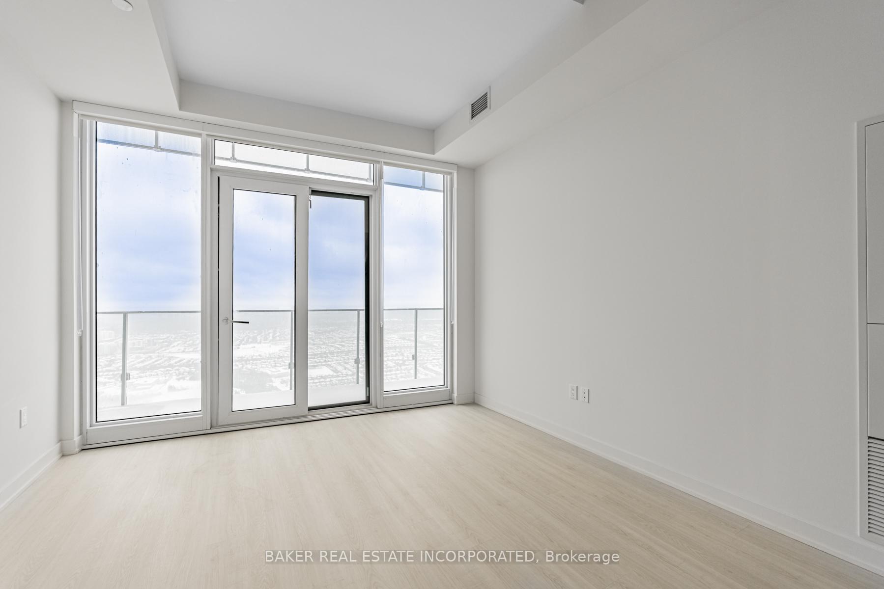 3 Bedrooms Condo at 3883 Quartz, Mississauga For sale