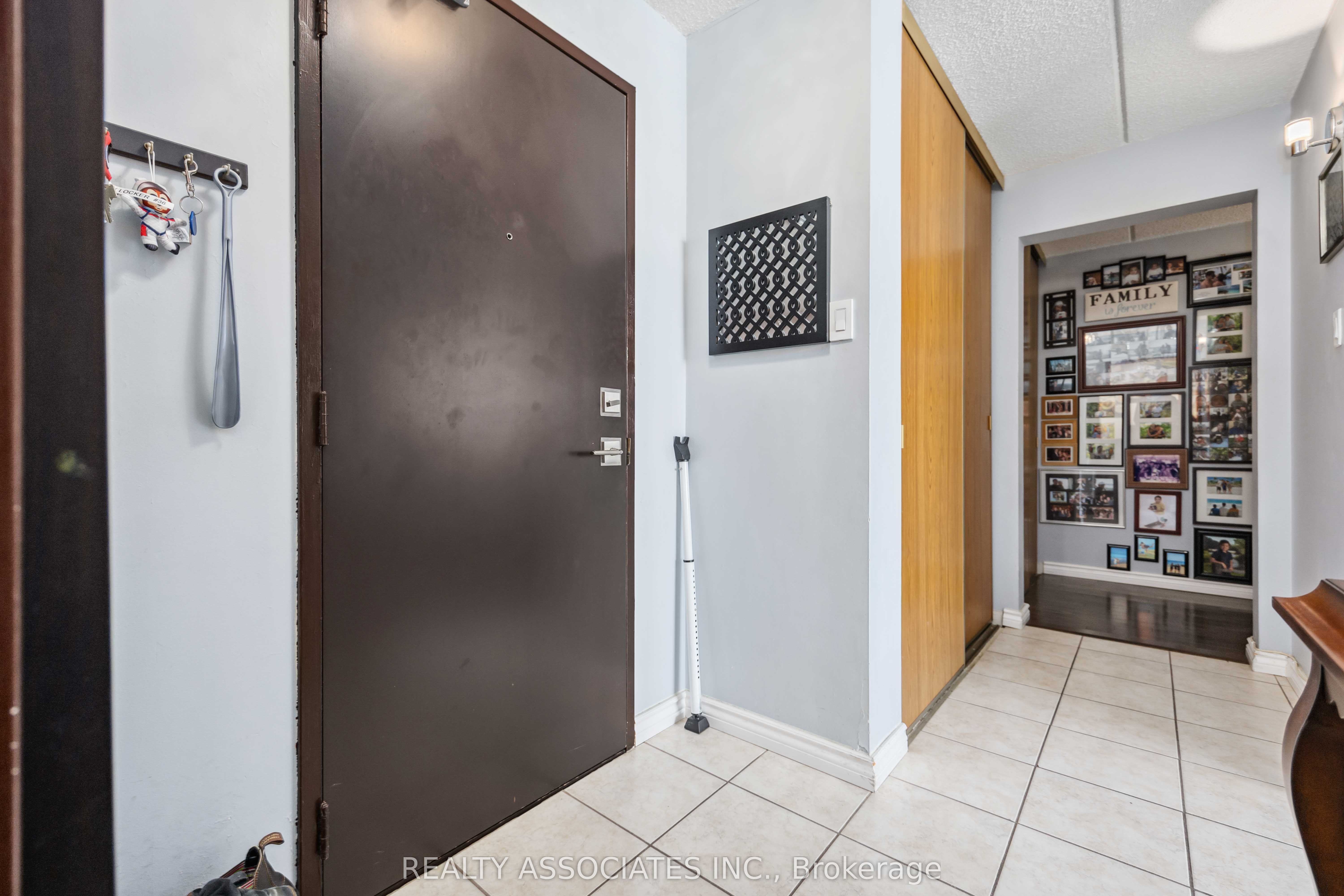 2 Glamorgan Avenue, #1014