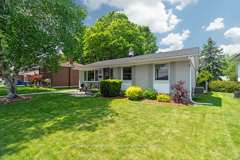 461 Maple Avenue, North Perth, ON N4W 3G4