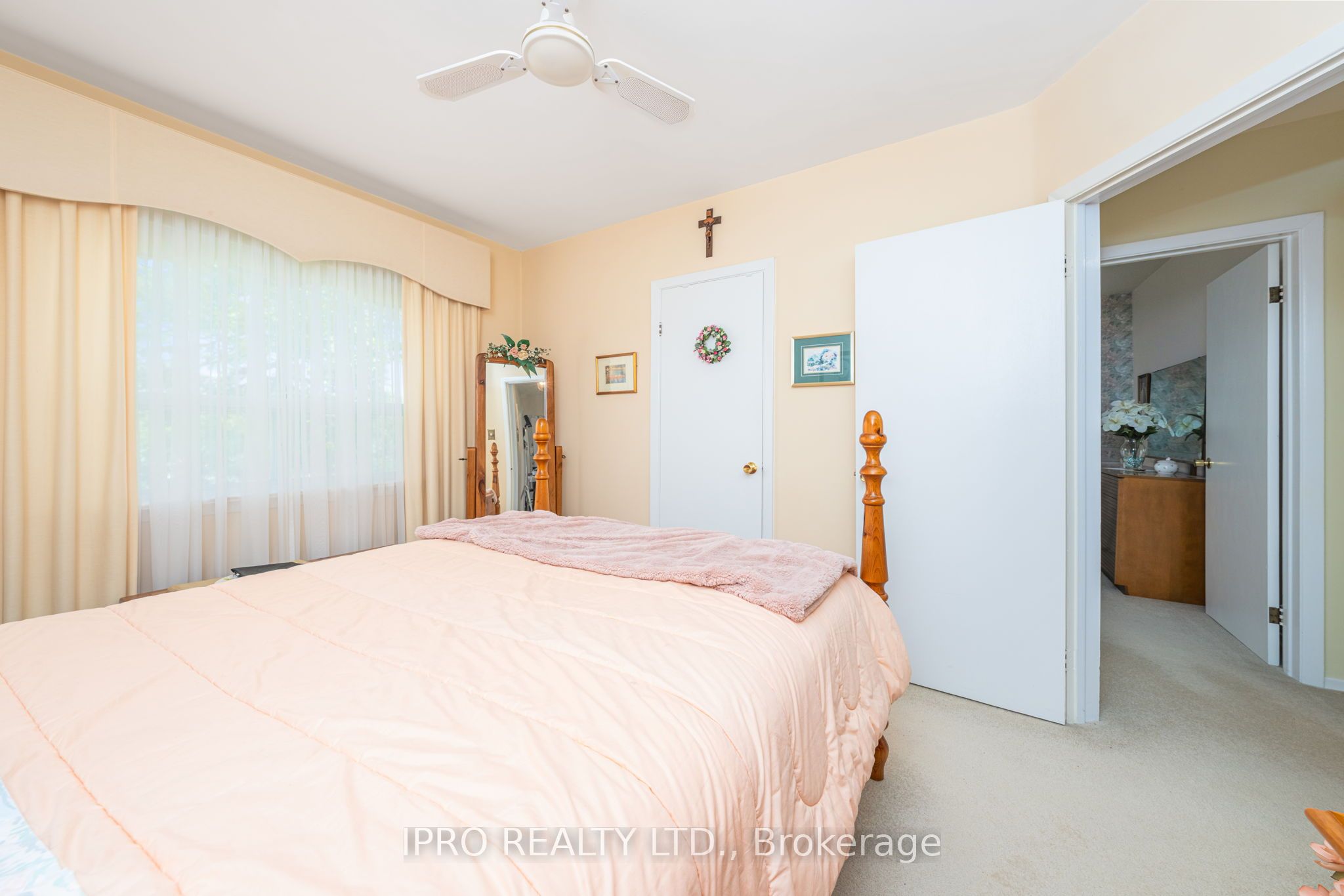 32 Cloverhill Road