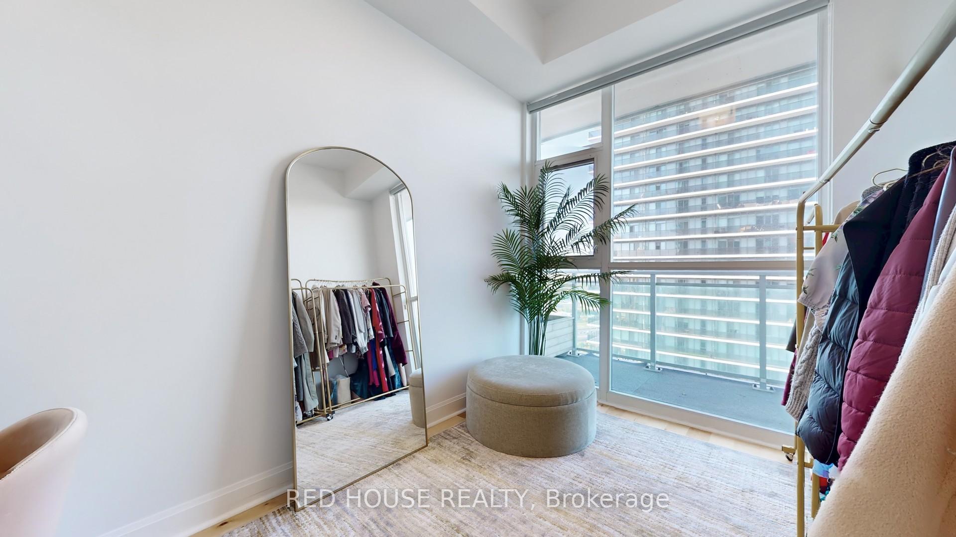 3 Bedrooms Condo at 33 Shore Breeze, Toronto For sale