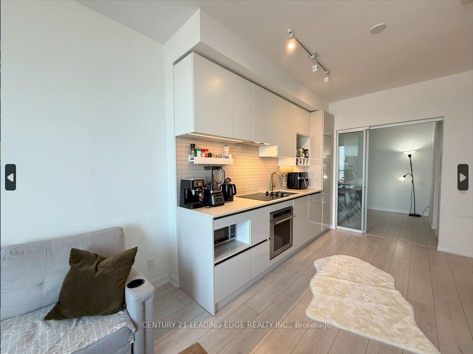 2 Bedrooms Condo at 950 Portage, Vaughan For sale