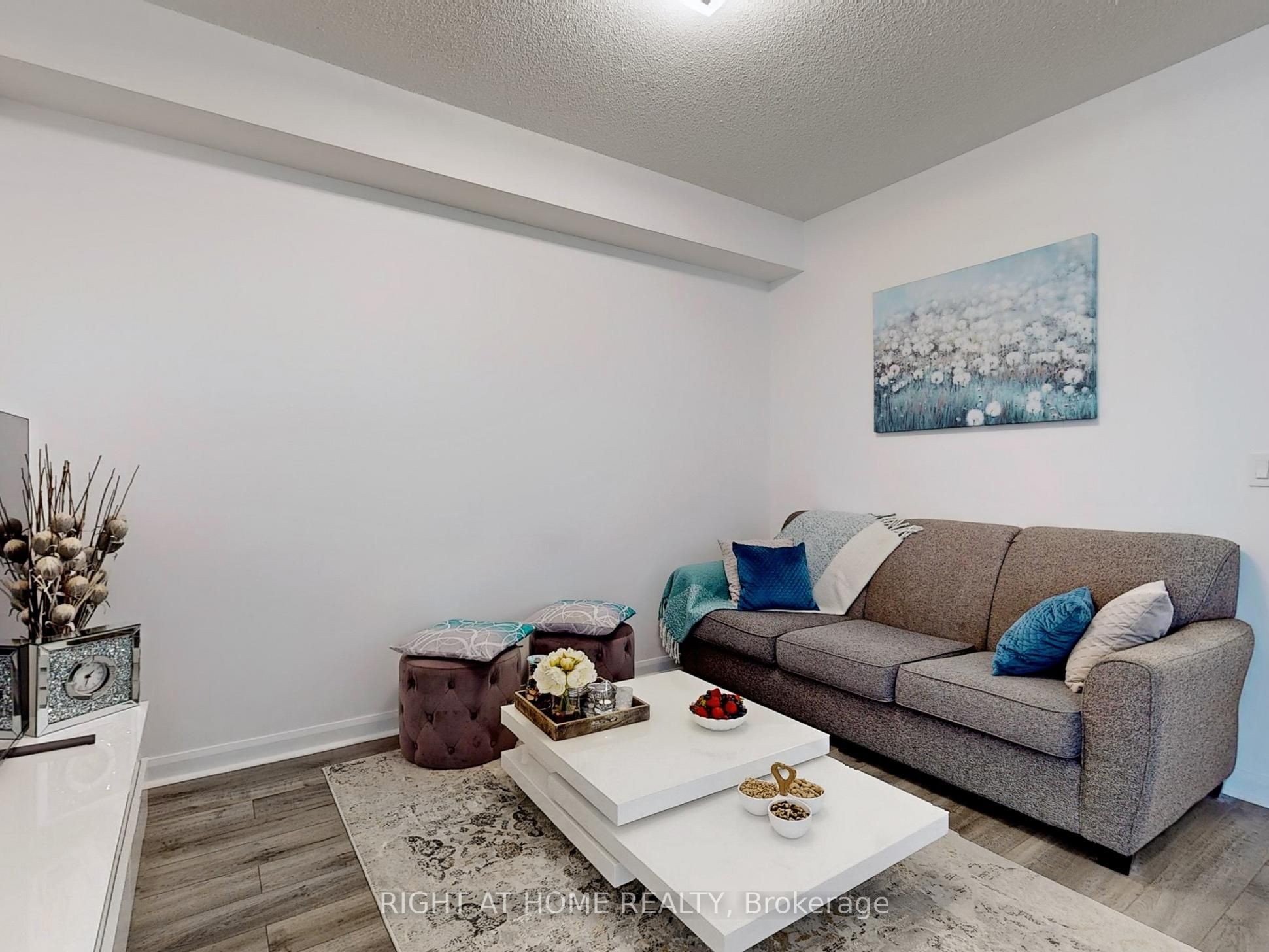 111 Elizabeth Street, #1702
