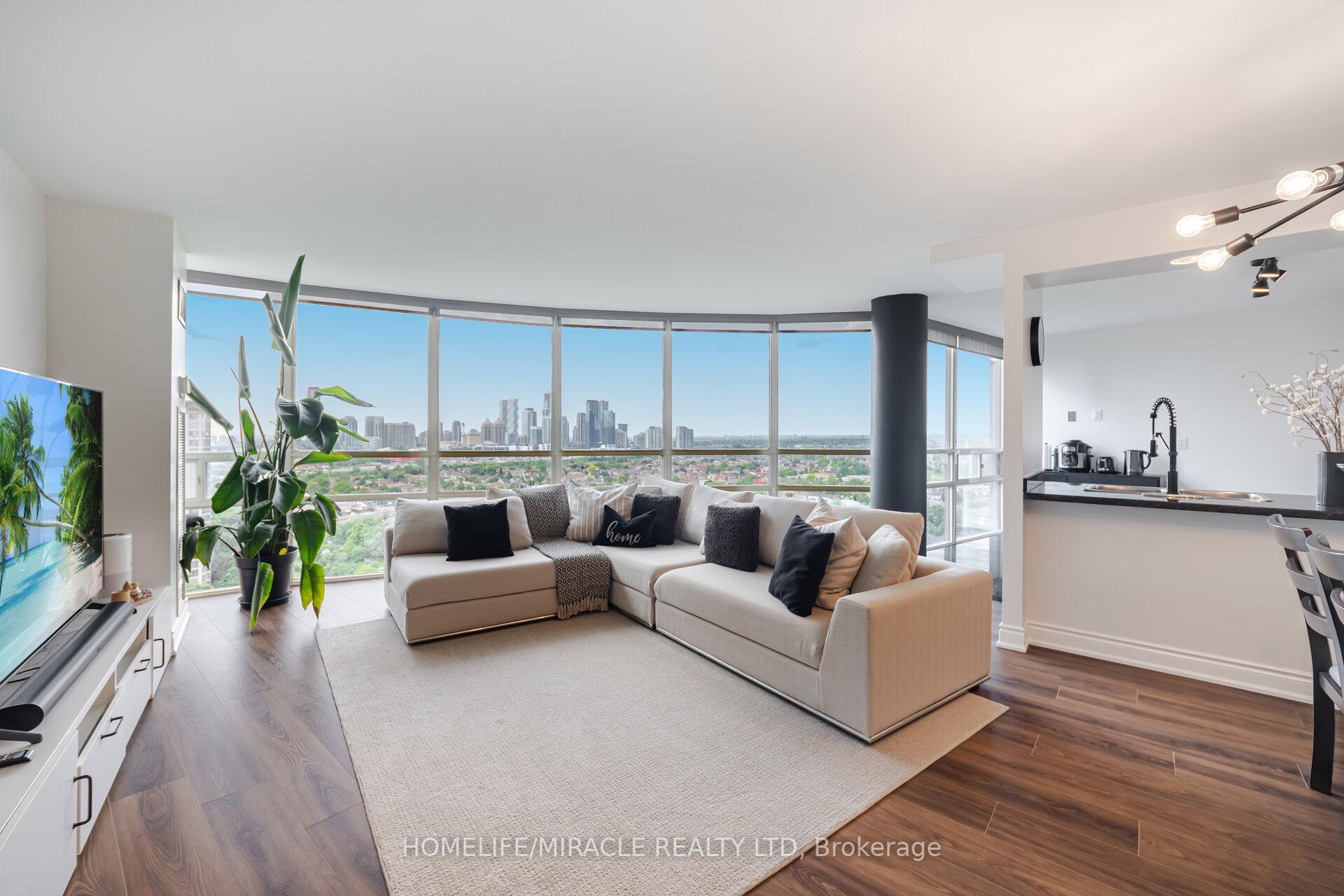 2 Bedrooms Condo at 50 Eglinton, Mississauga For sale