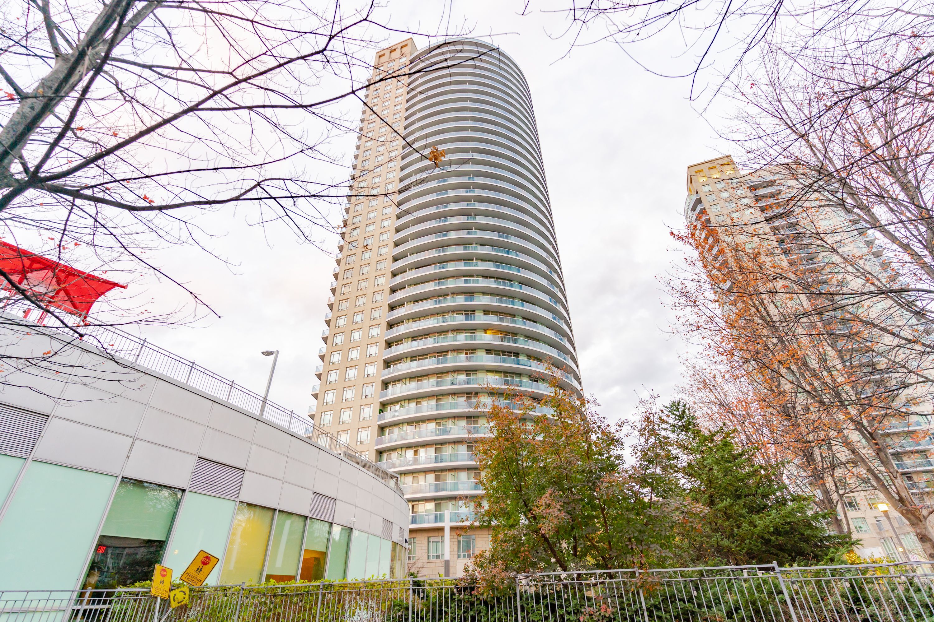 80 Absolute Avenue 3206