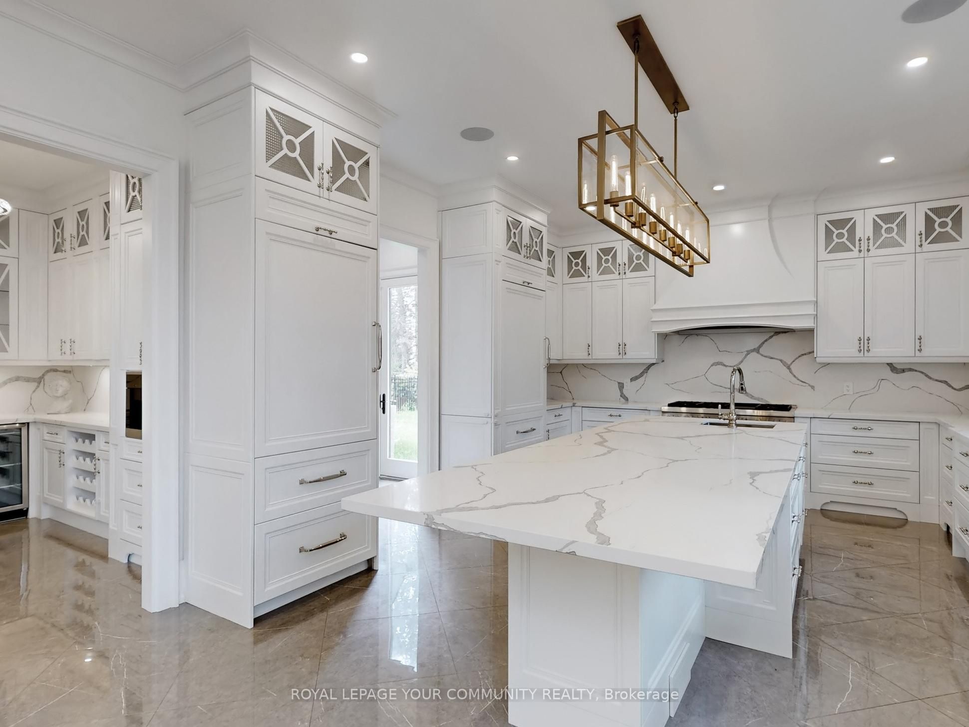 1257 Lakeshore Road W