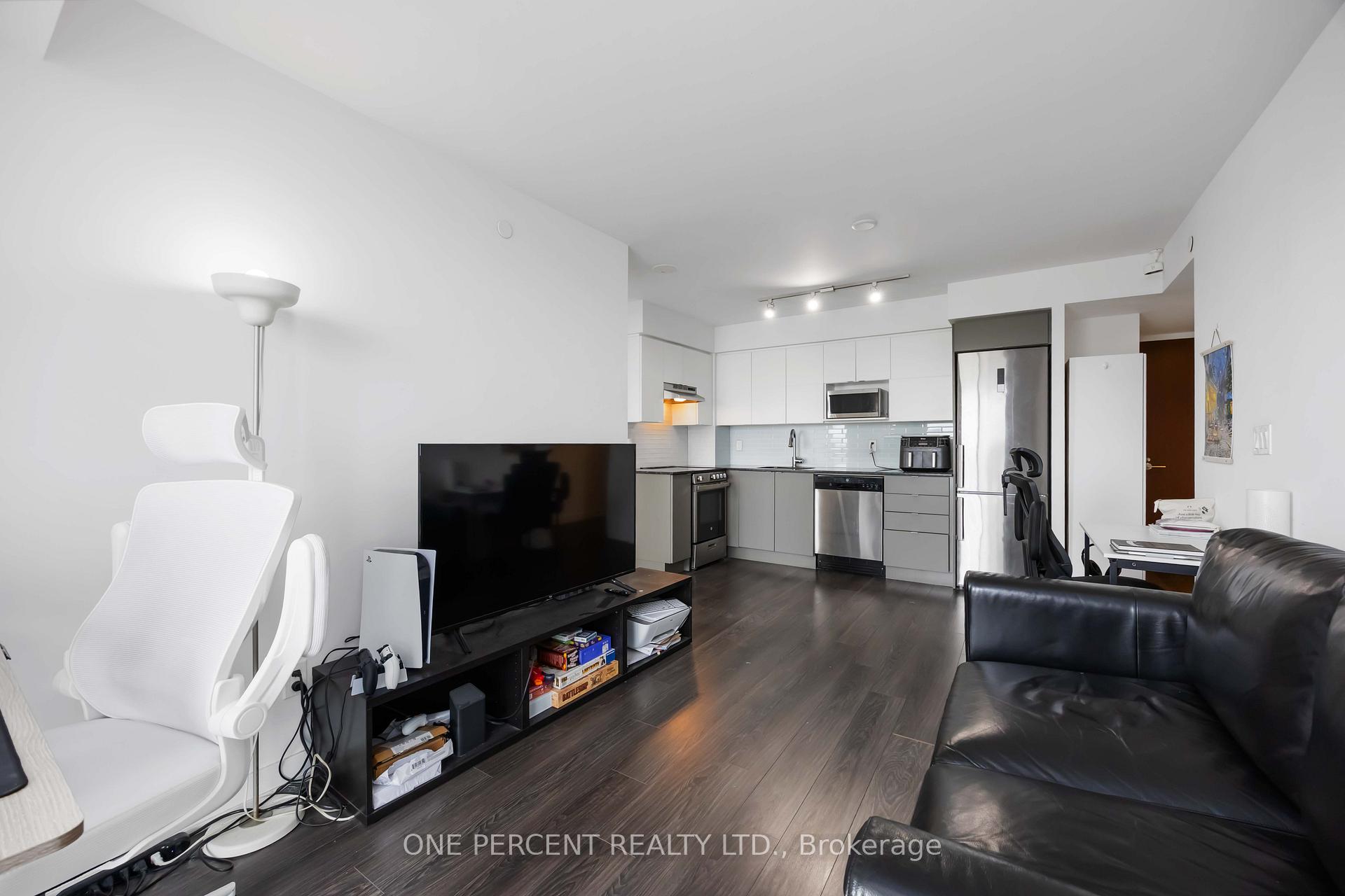 1 Bedroom Condo at 120 Varna, Toronto For sale