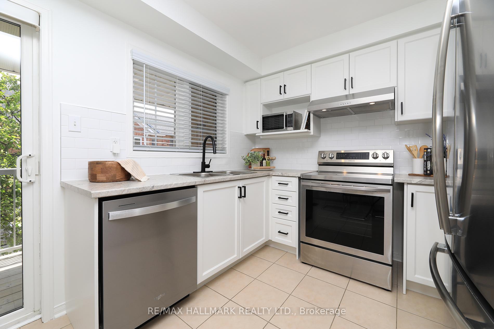4 Bedrooms Condo at 150 Brickworks, Toronto For sale