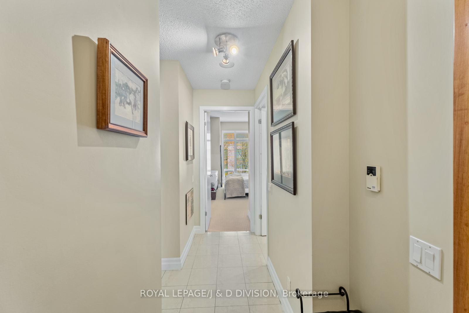 2 Bedrooms Condo at 500 Queens,  Toronto For sale