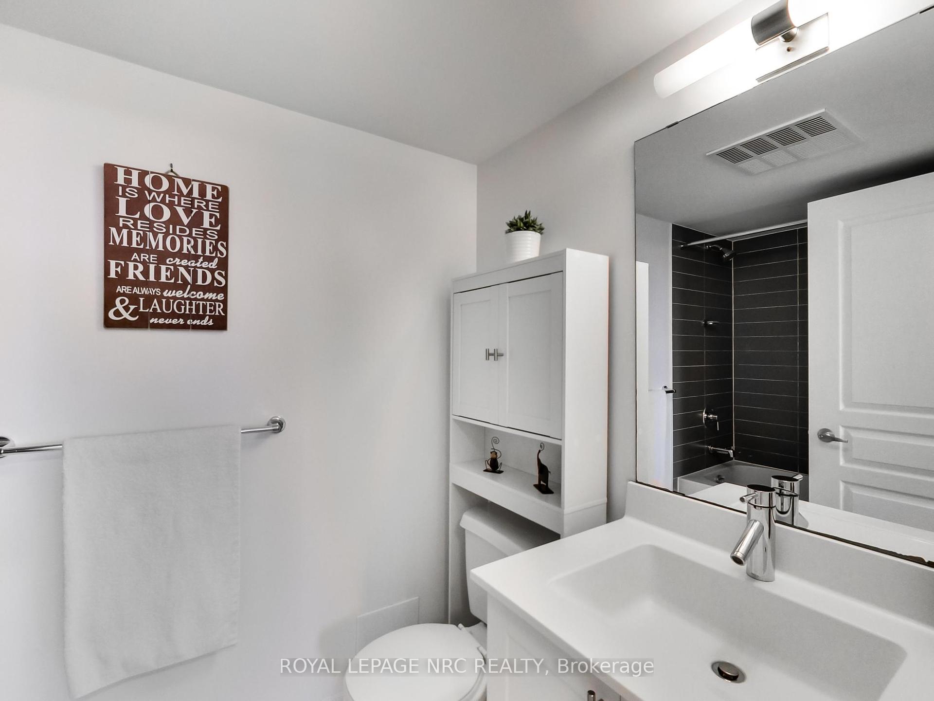 2 Bedrooms Co-op at 1940 Ironstone, Burlington For sale