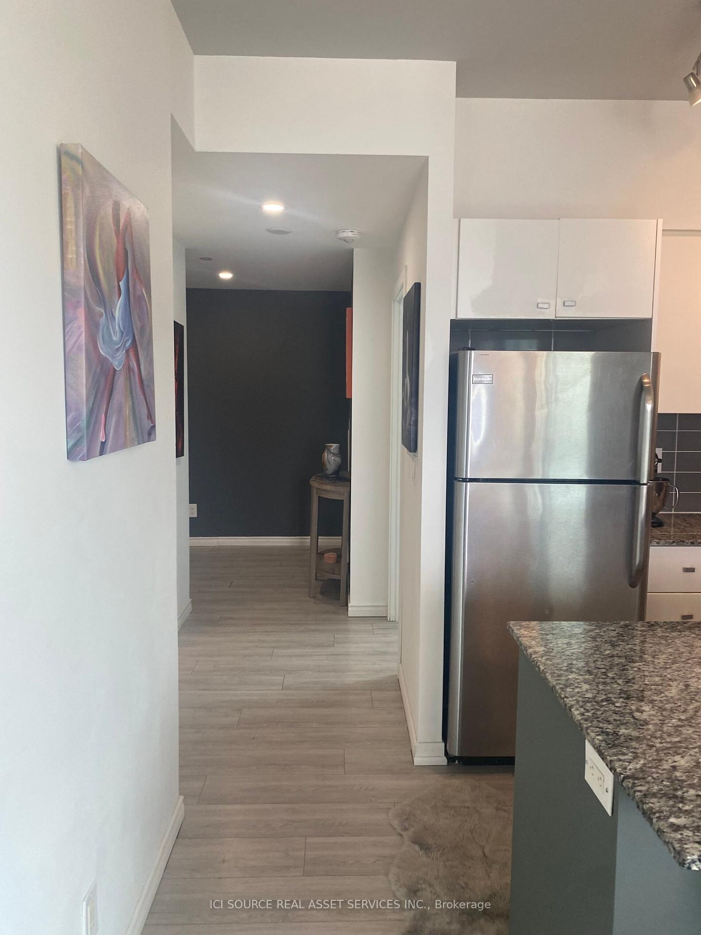 3 Bedrooms Condo at 150 East Liberty, Toronto For sale