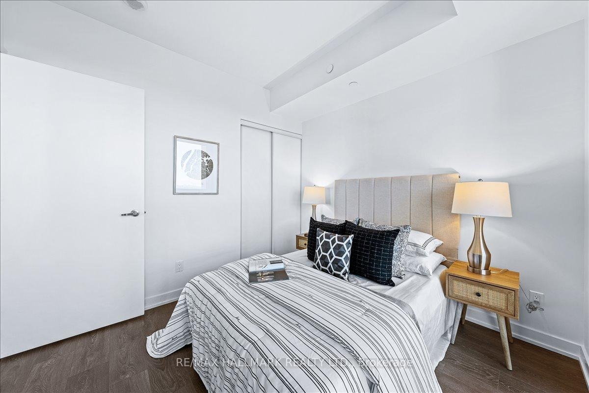 2 Bedrooms Condo at 501 St Clair, Toronto For sale