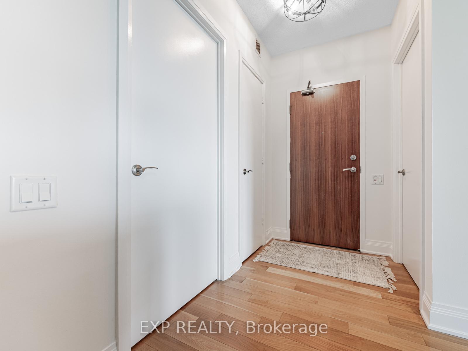 2 Bedrooms Condo at 2191 Yonge, Toronto For sale